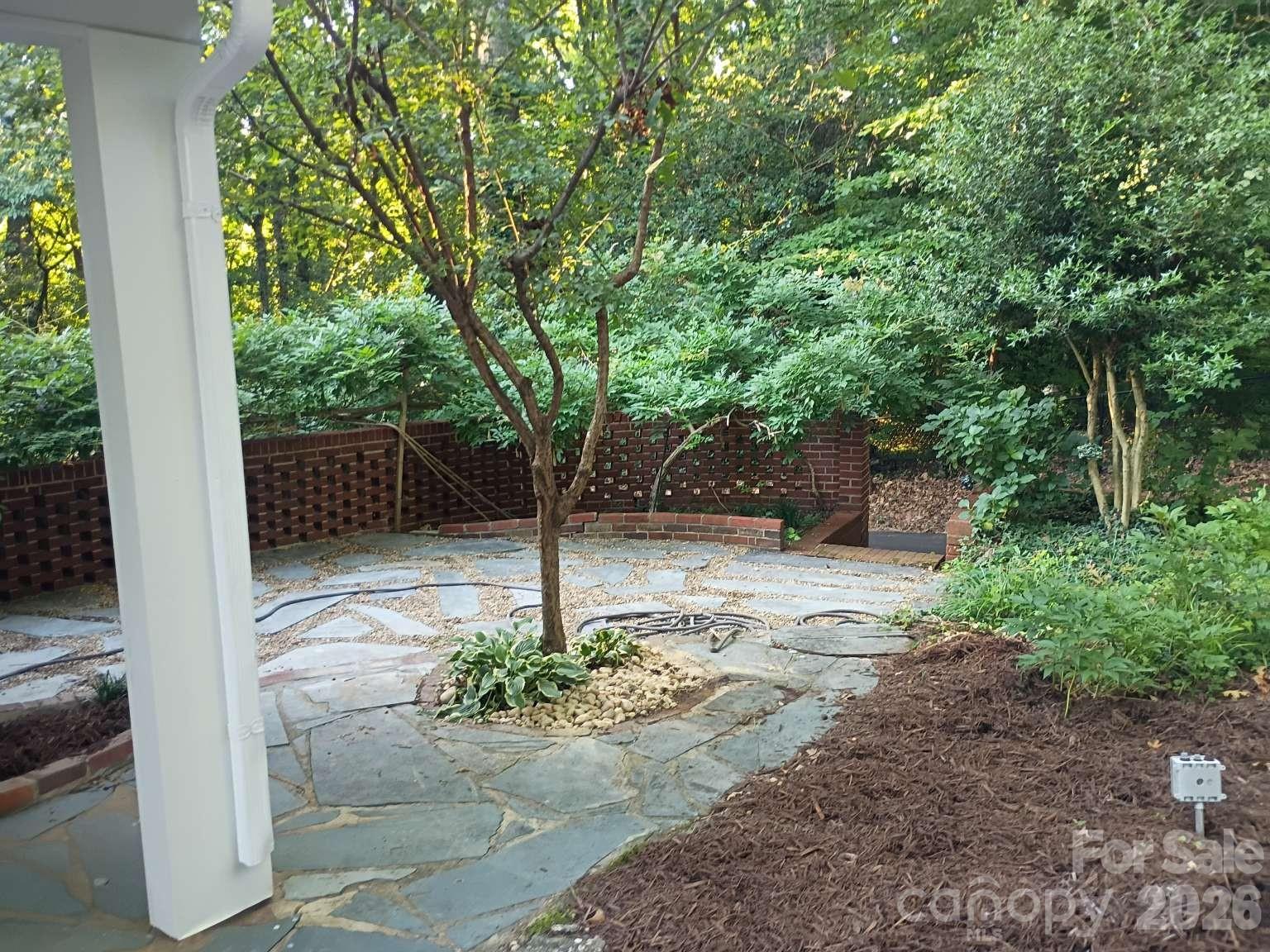 403 N Cannon Boulevard — Kannapolis