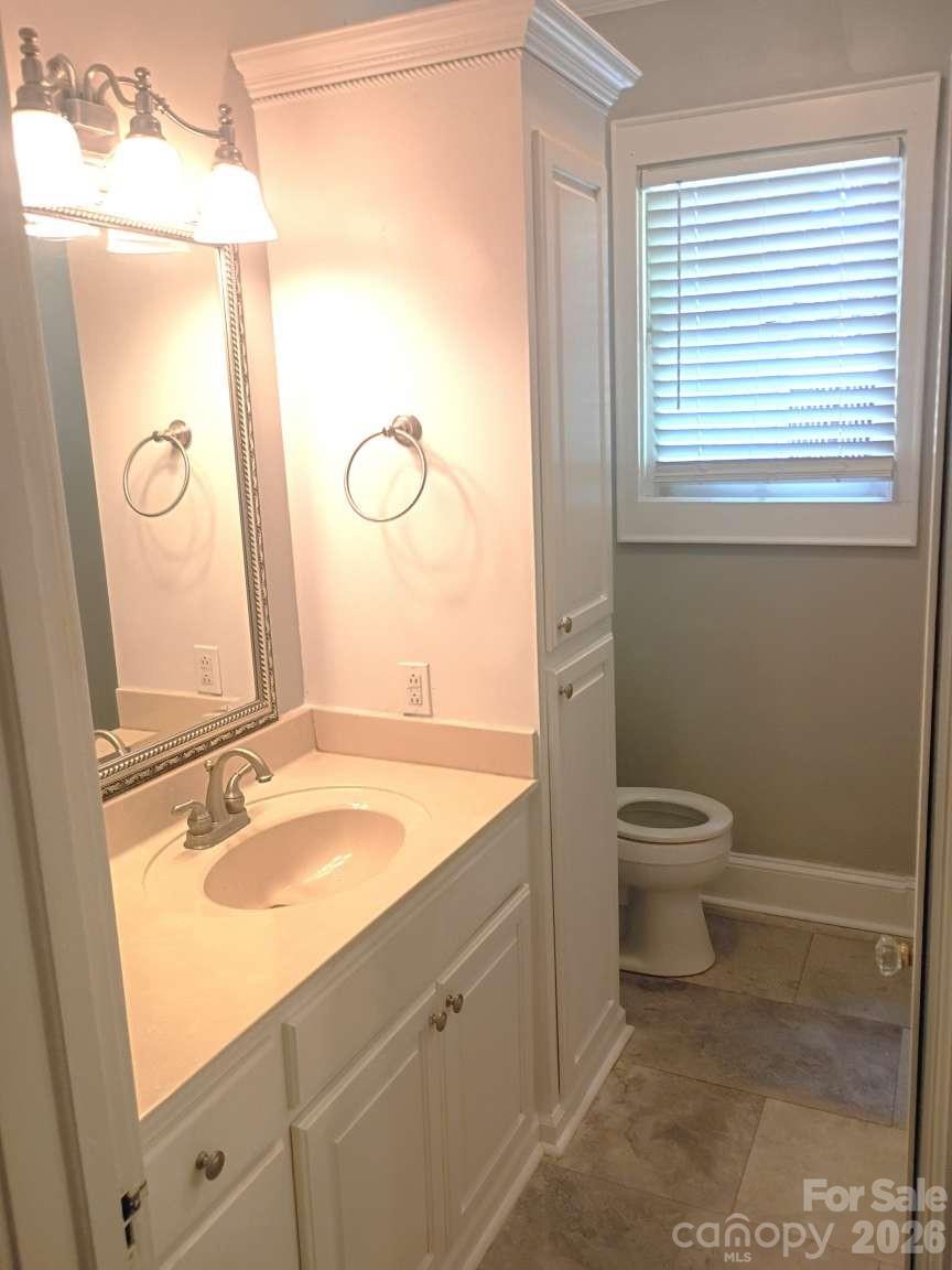 403 N Cannon Boulevard — Kannapolis