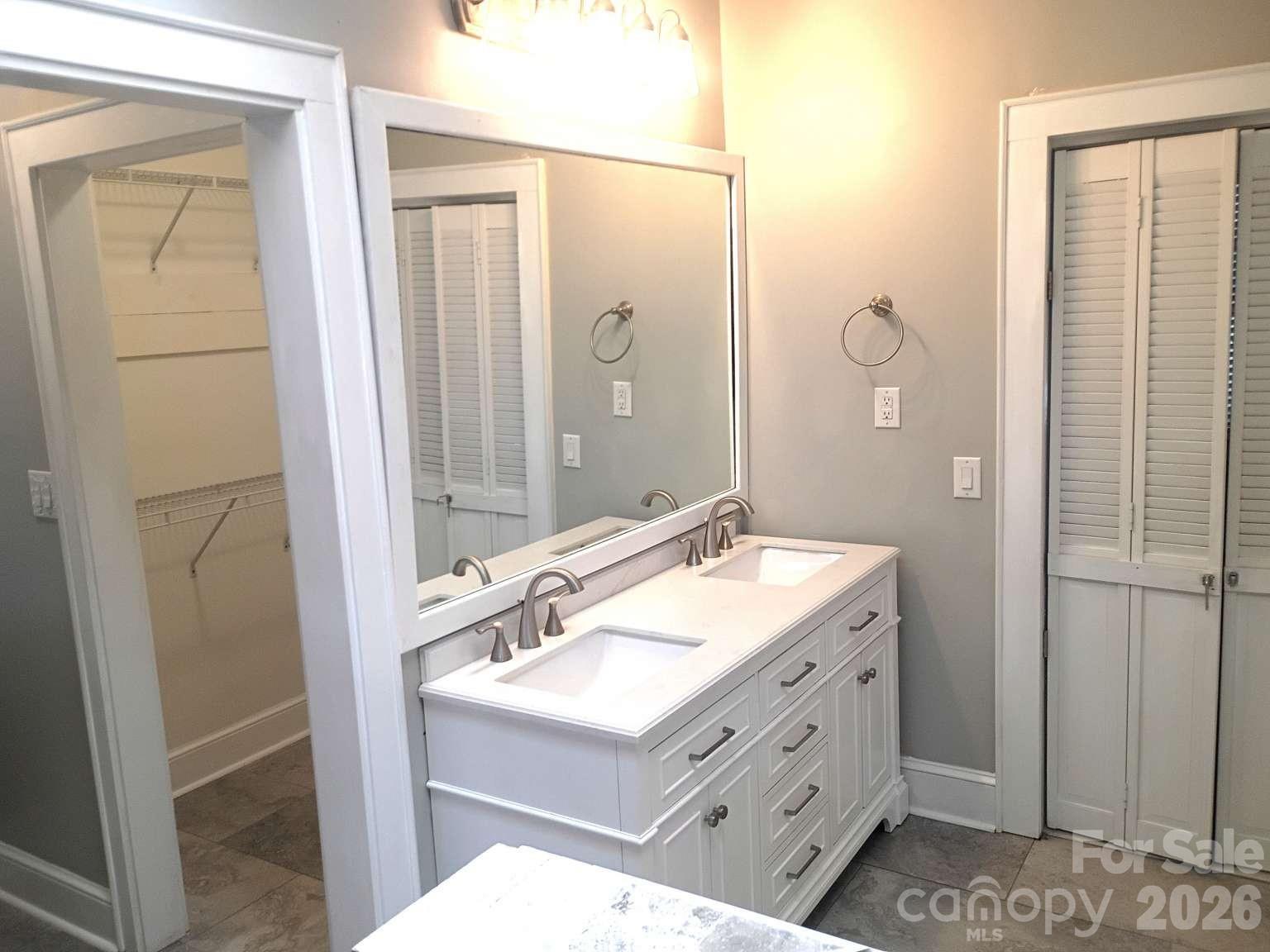 403 N Cannon Boulevard — Kannapolis