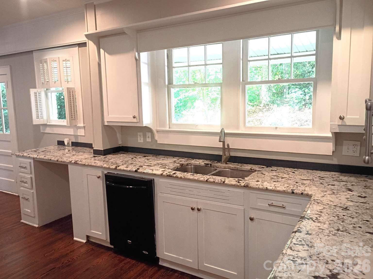 403 N Cannon Boulevard — Kannapolis