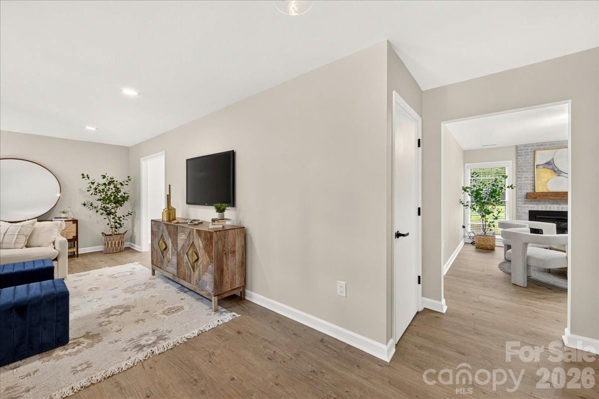 2000 Lawton Bluff Road — Charlotte