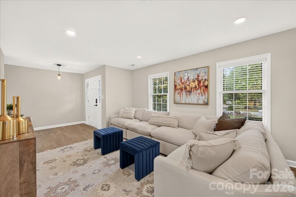 2000 Lawton Bluff Road — Charlotte