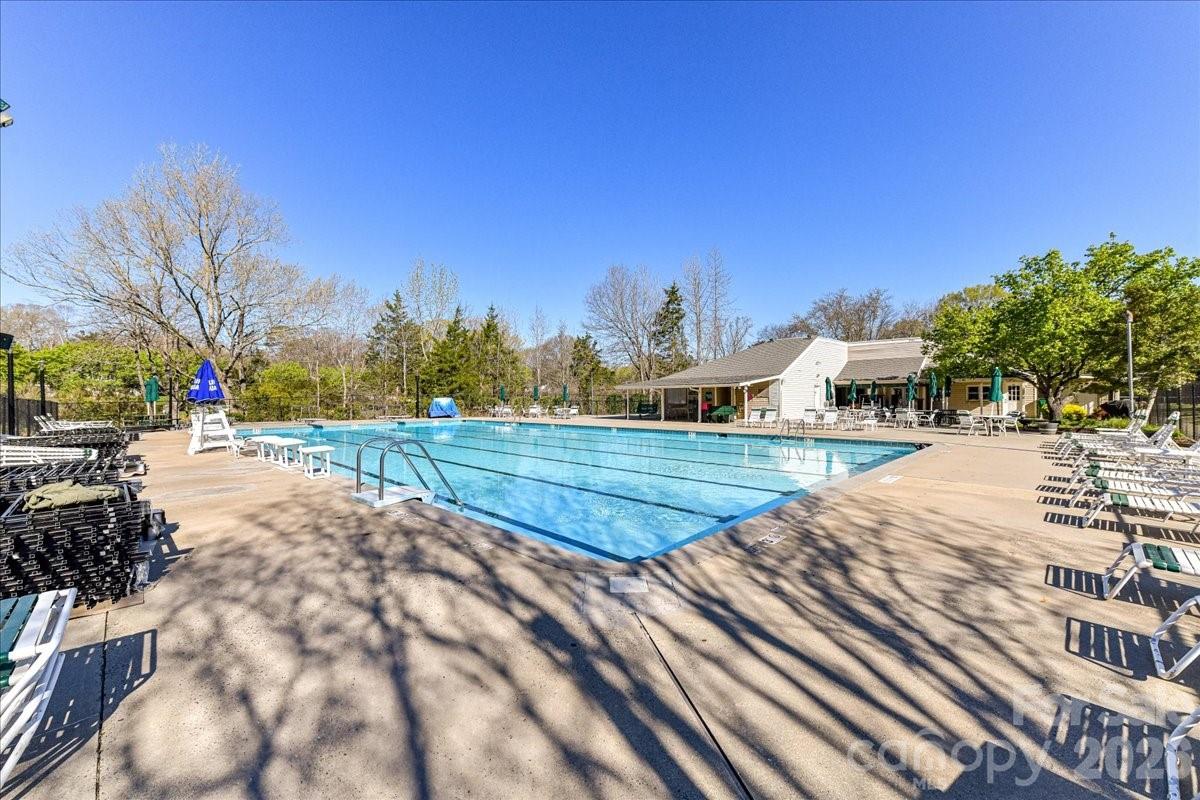 2000 Lawton Bluff Road — Charlotte