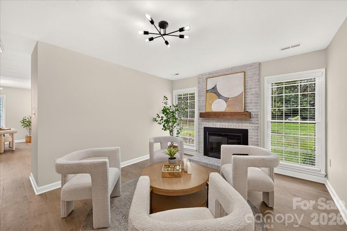 2000 Lawton Bluff Road — Charlotte
