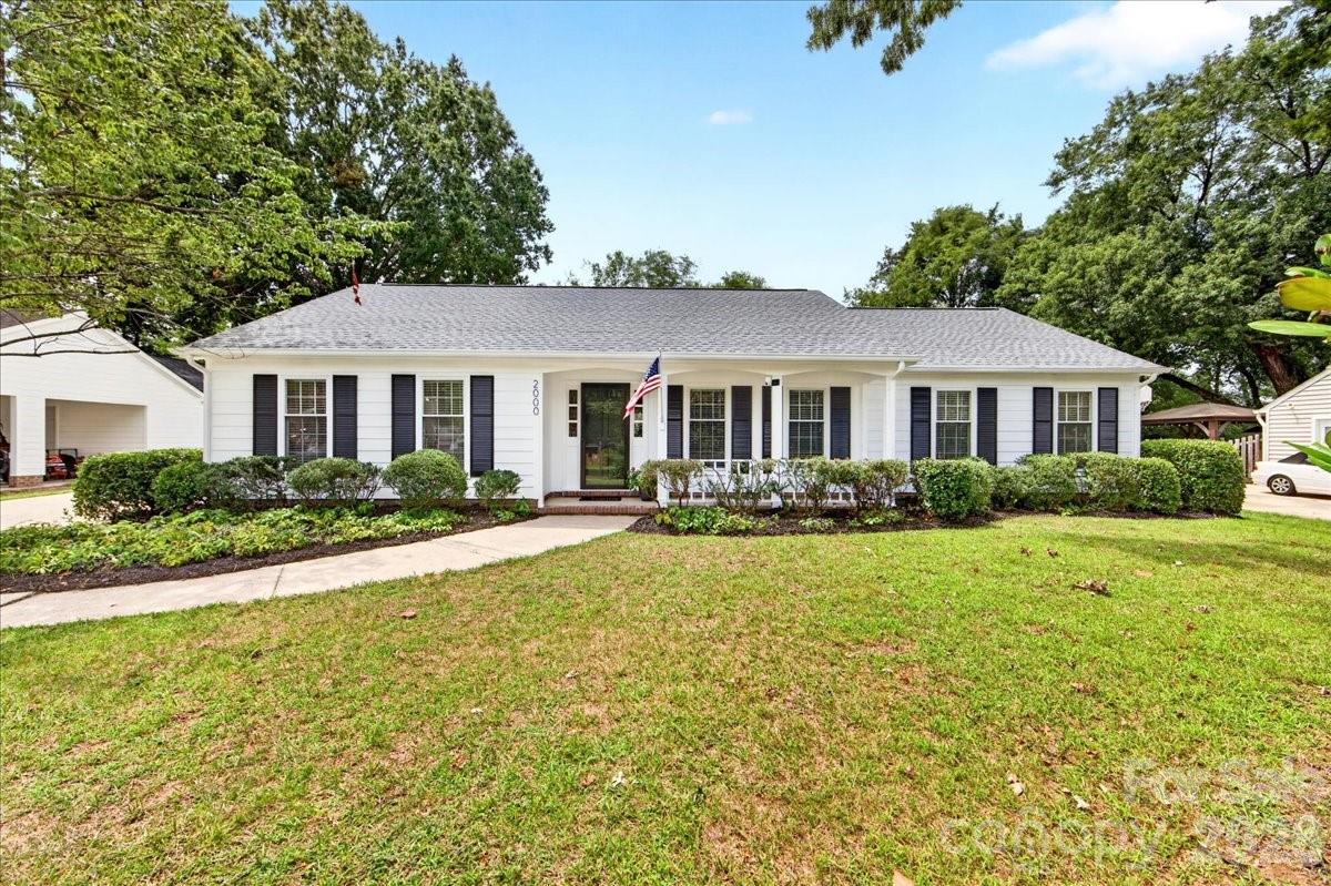 2000 Lawton Bluff Road — Charlotte