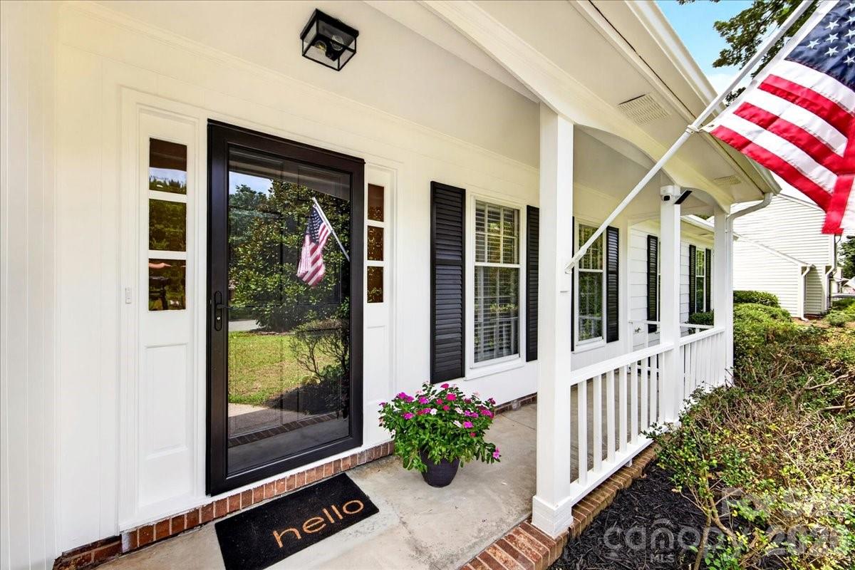 2000 Lawton Bluff Road — Charlotte