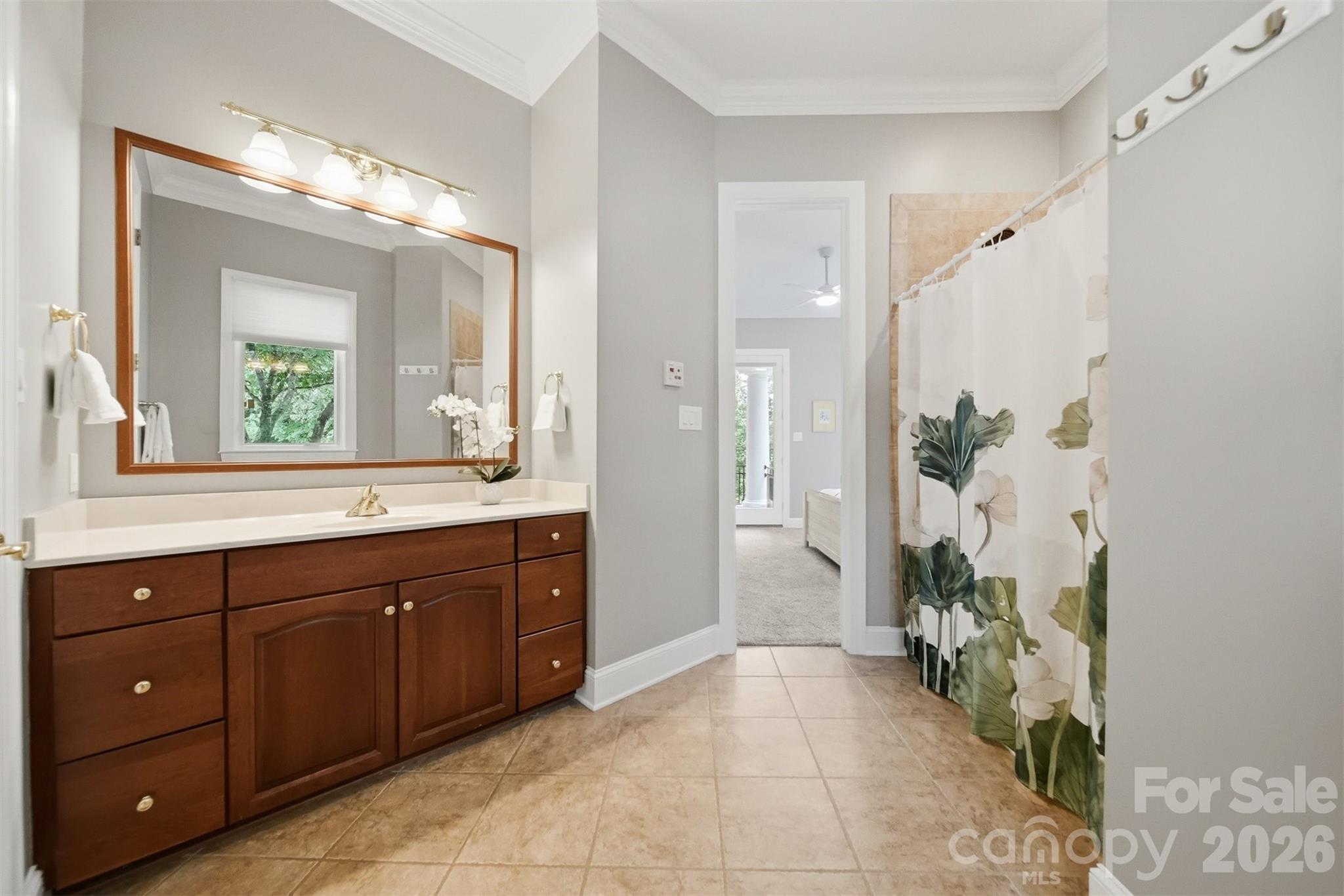 3745 Pinecrest Drive NE — Hickory