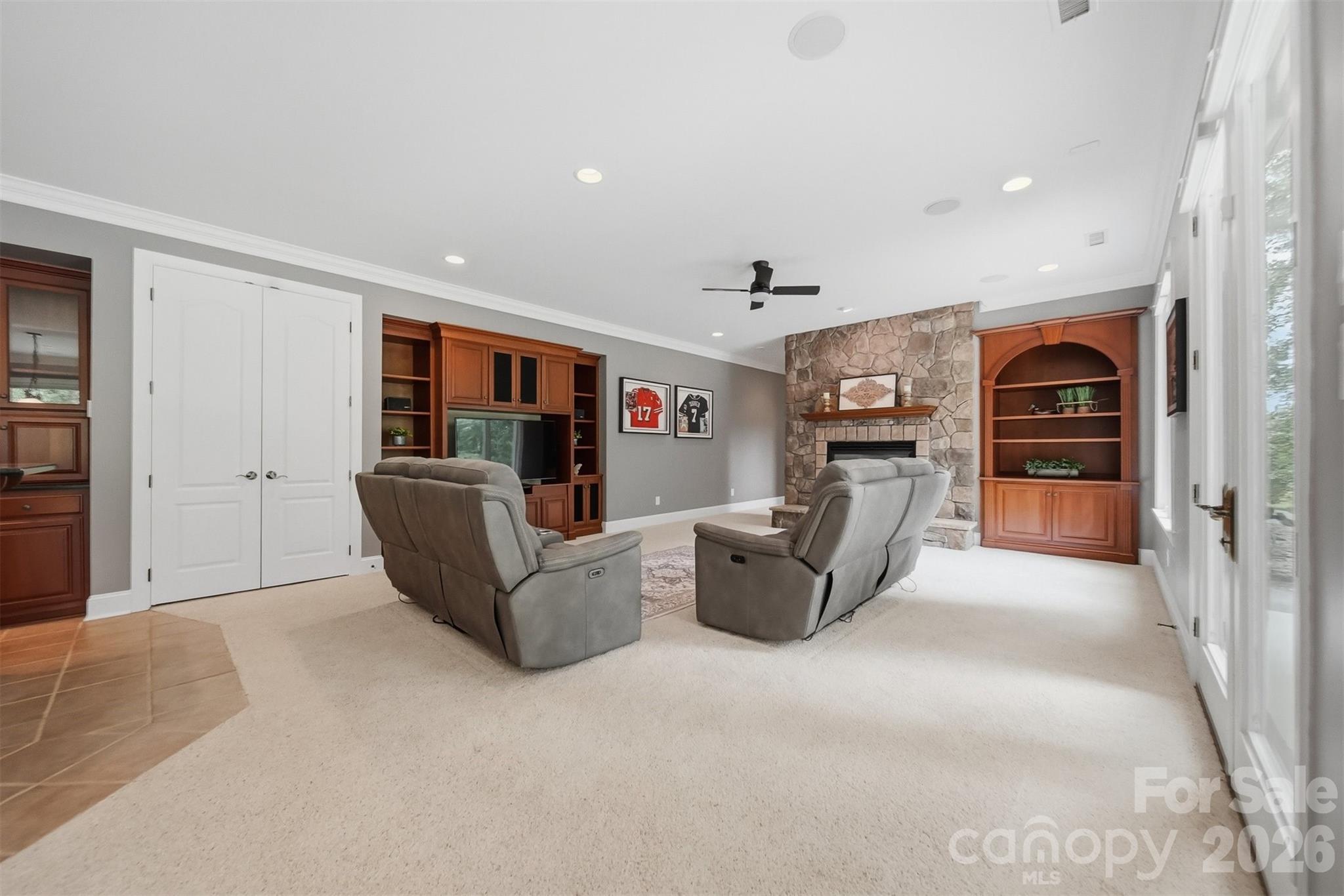 3745 Pinecrest Drive NE — Hickory