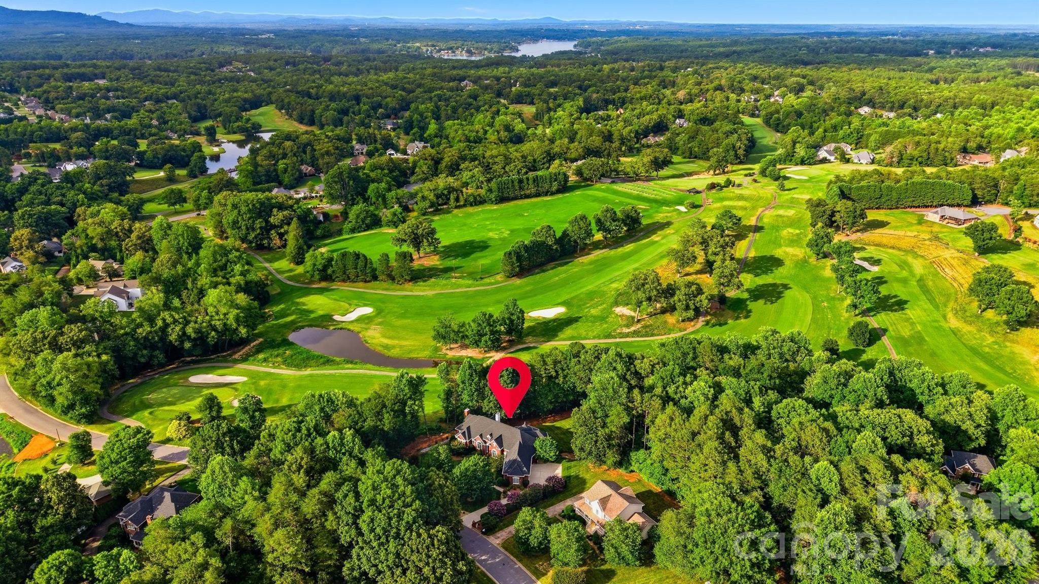 3745 Pinecrest Drive NE — Hickory