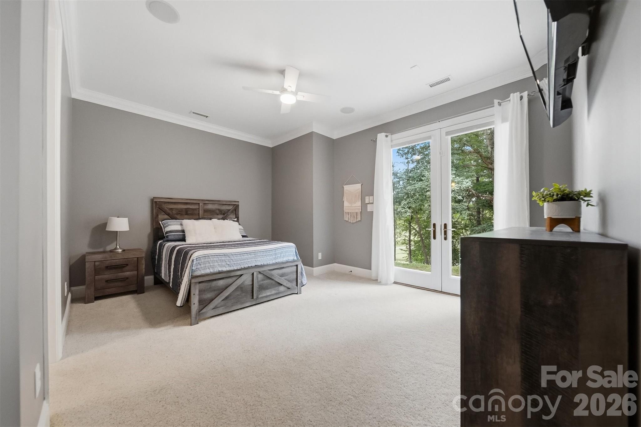 3745 Pinecrest Drive NE — Hickory