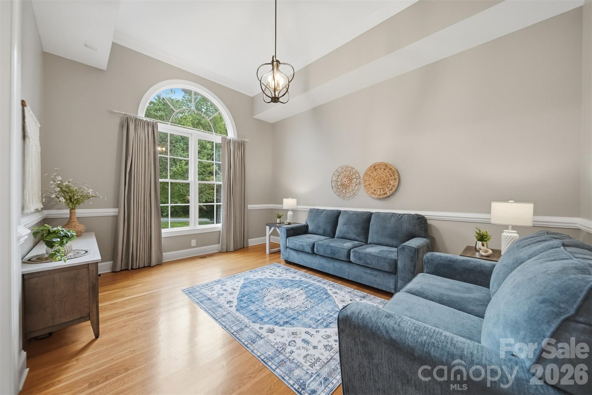3745 Pinecrest Drive NE — Hickory