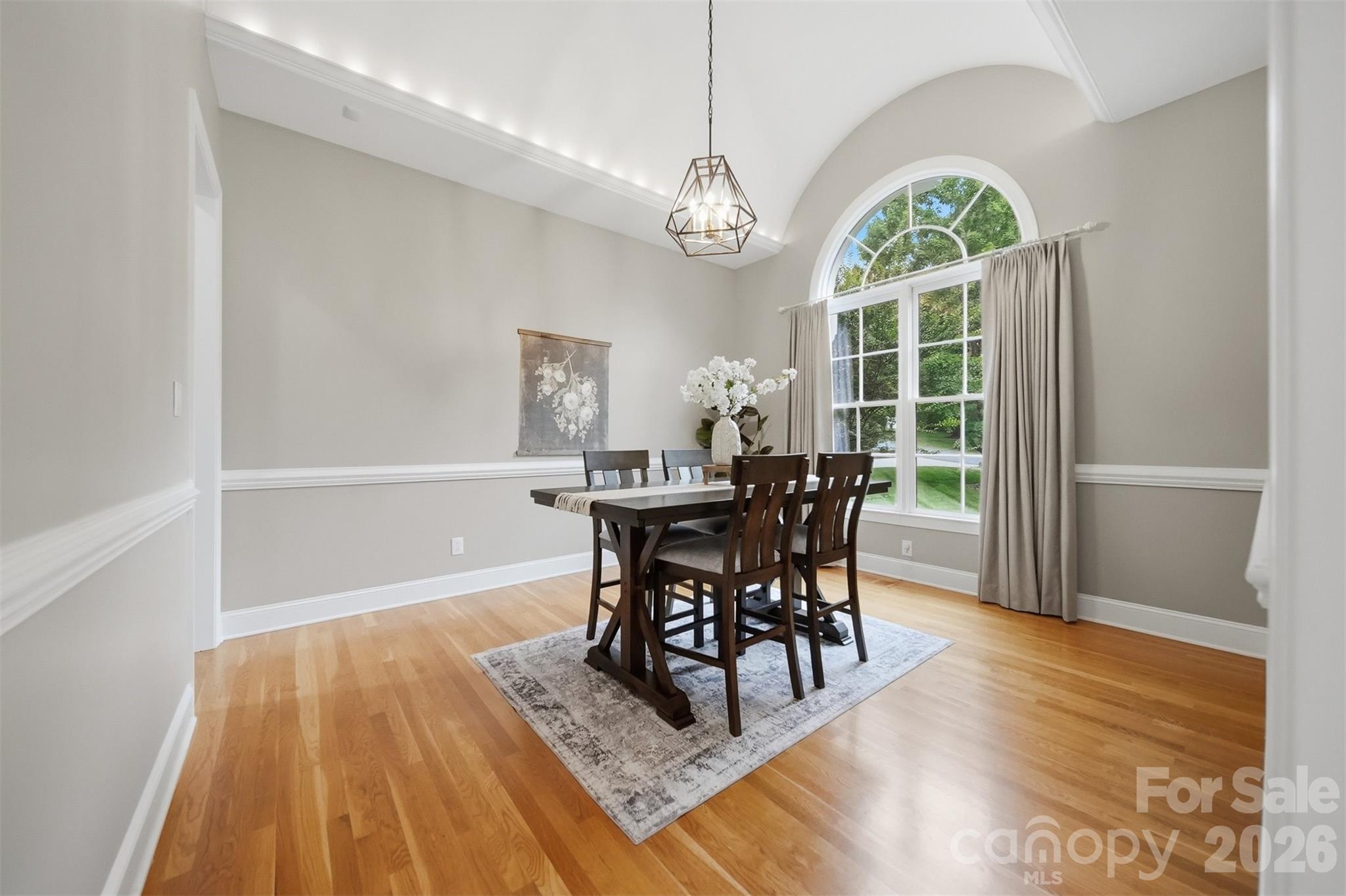 3745 Pinecrest Drive NE — Hickory