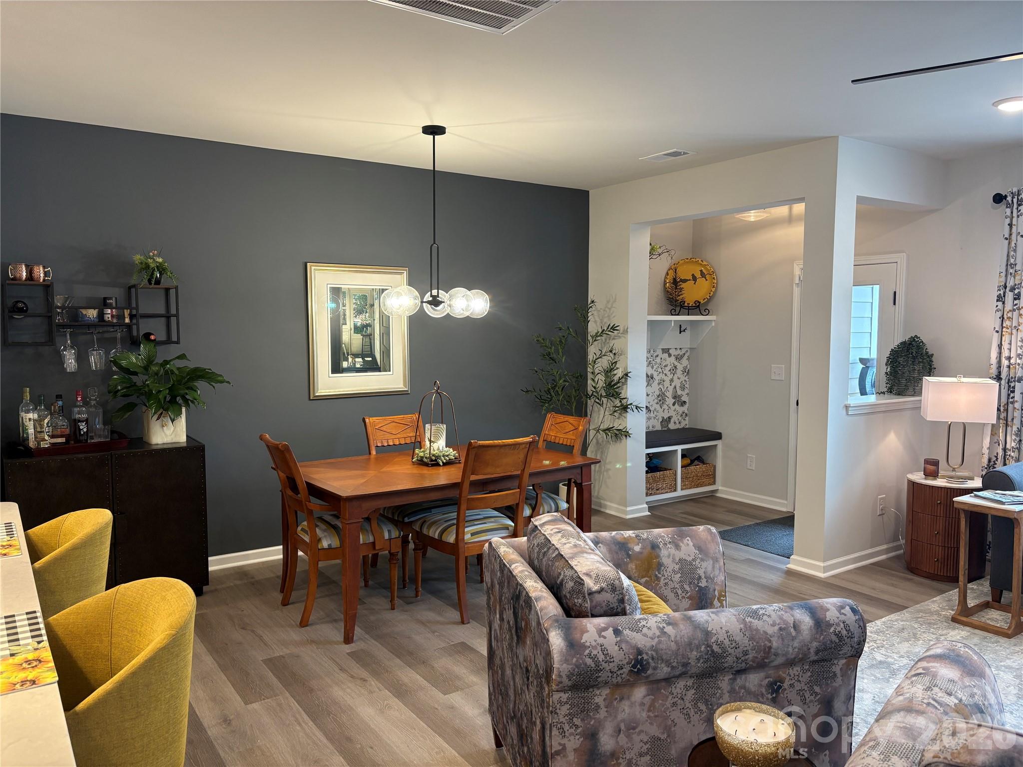 10121 Mamillion Drive — Huntersville