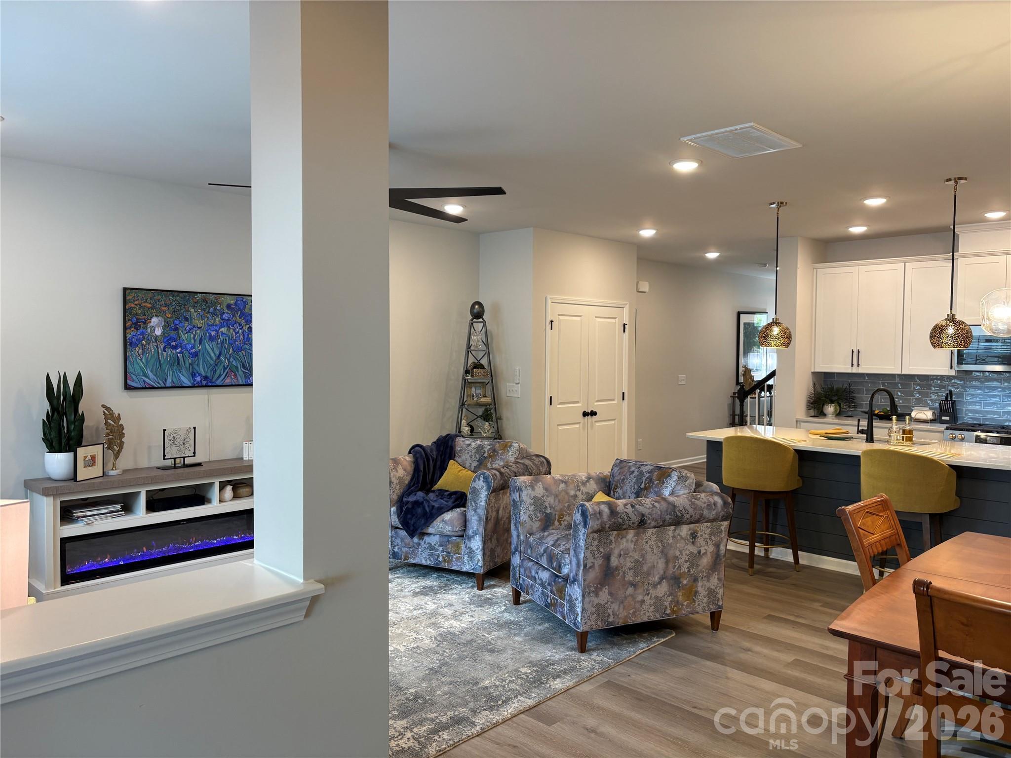 10121 Mamillion Drive — Huntersville