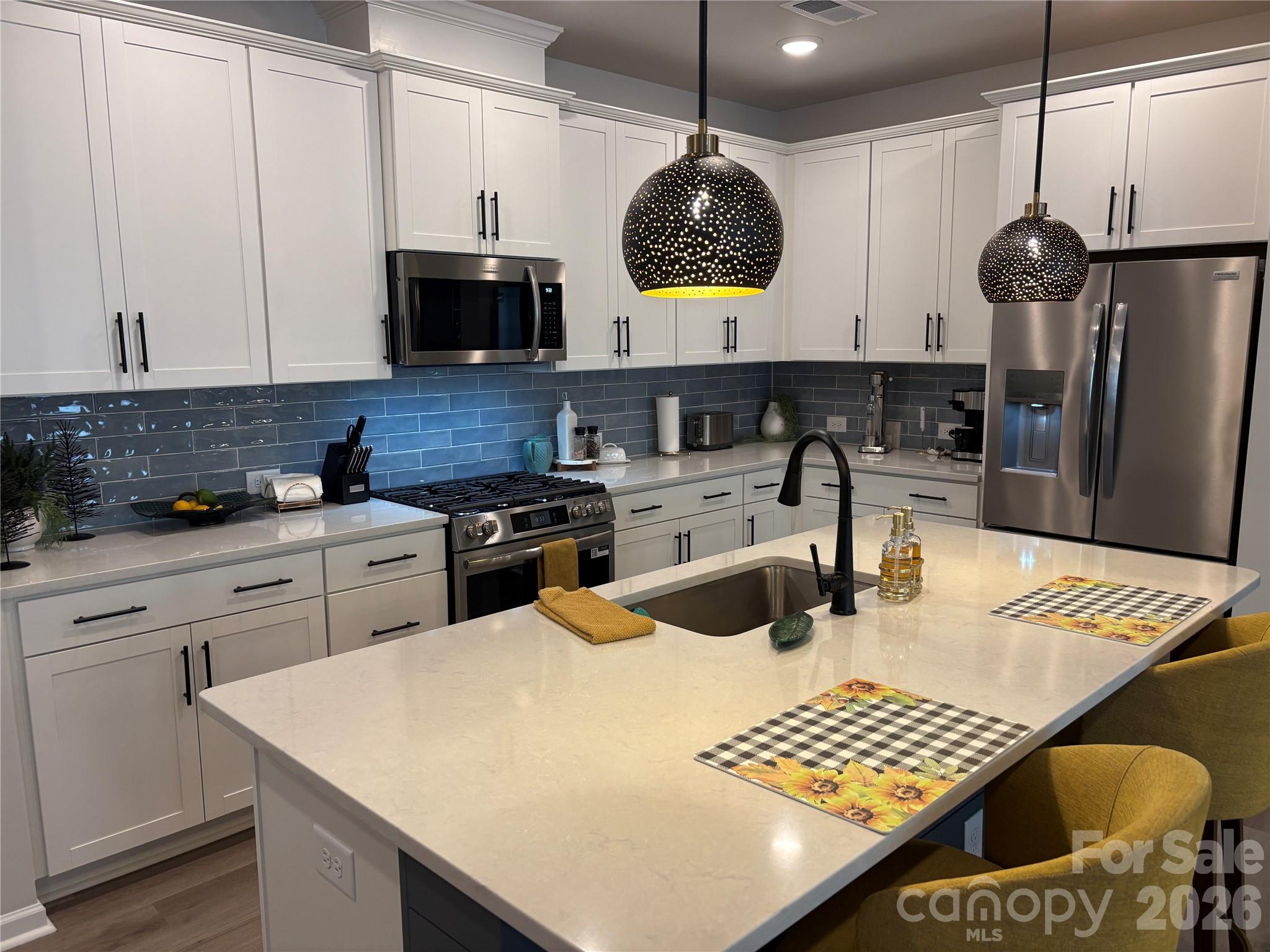 10121 Mamillion Drive — Huntersville