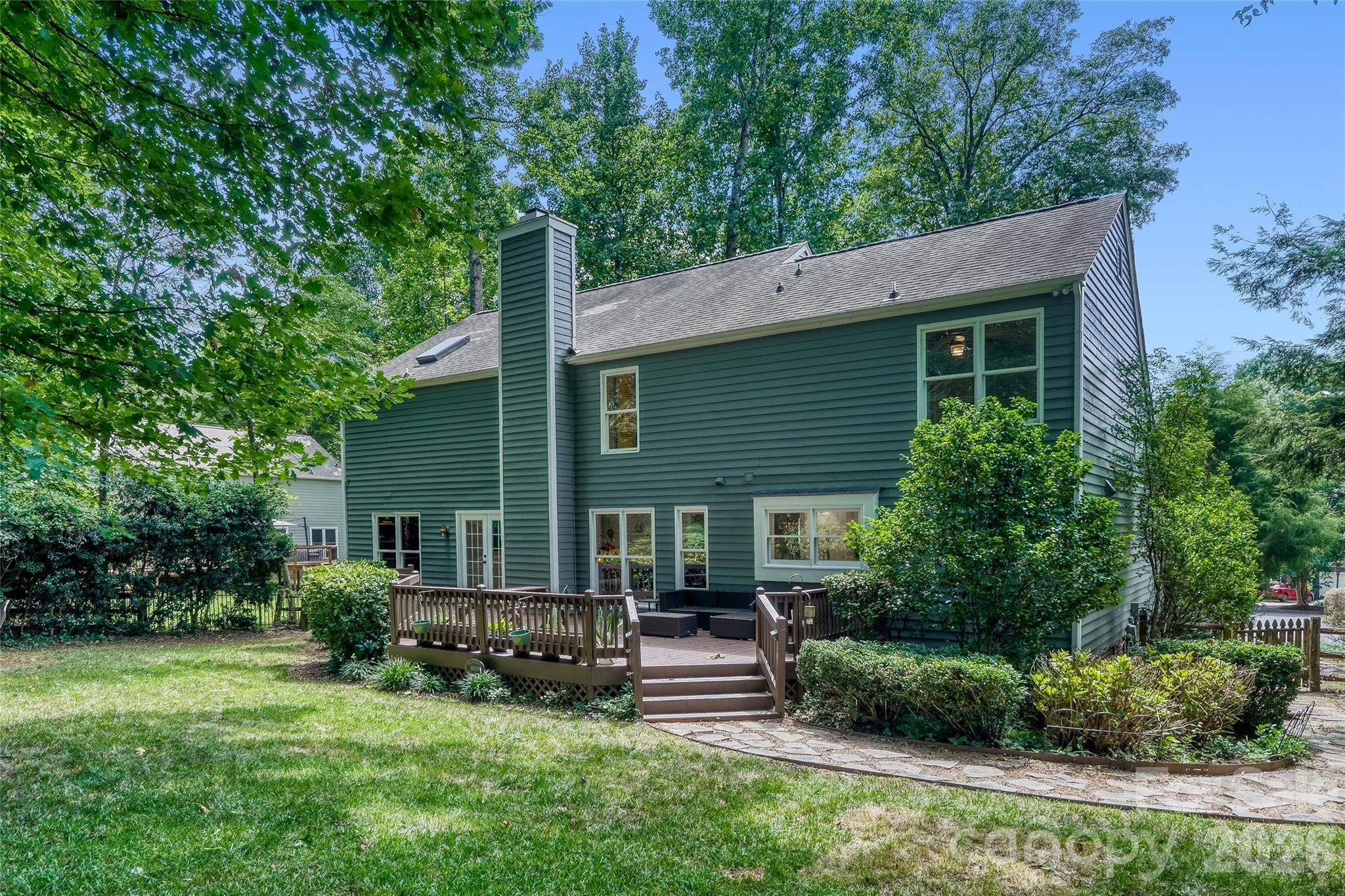8609 Doe Path Lane — Huntersville