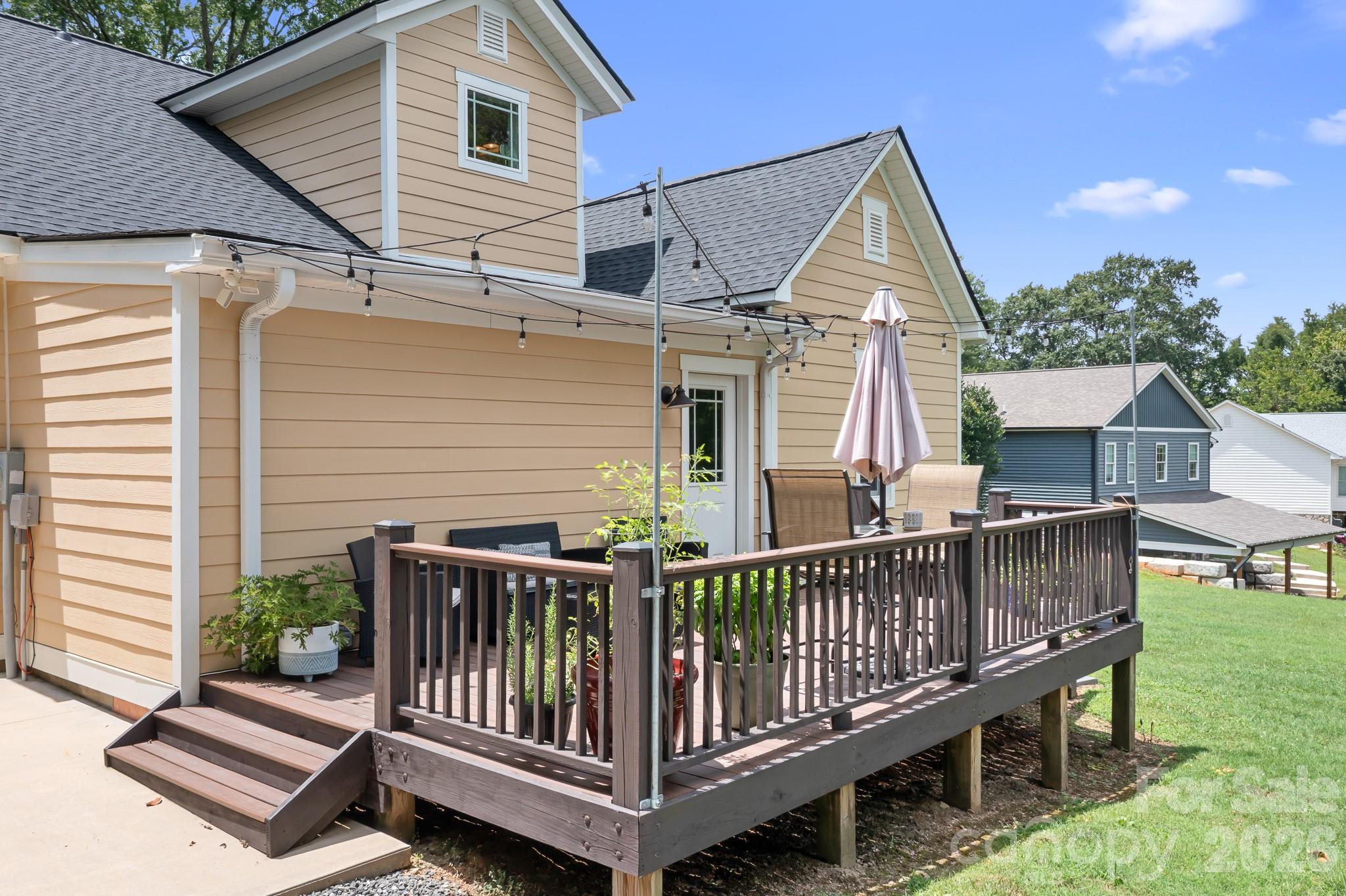 708 N Grove Street — Lincolnton