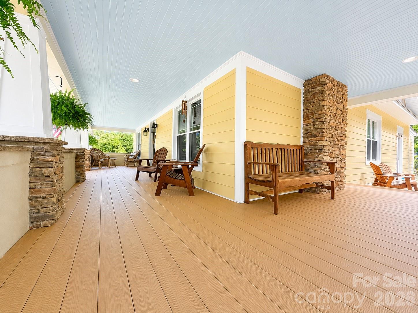 708 N Grove Street — Lincolnton