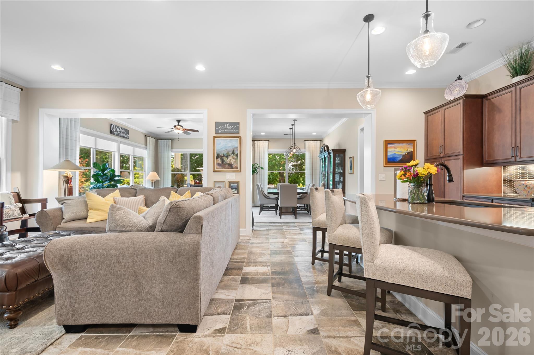 7142 Hanging Rock Court — Denver