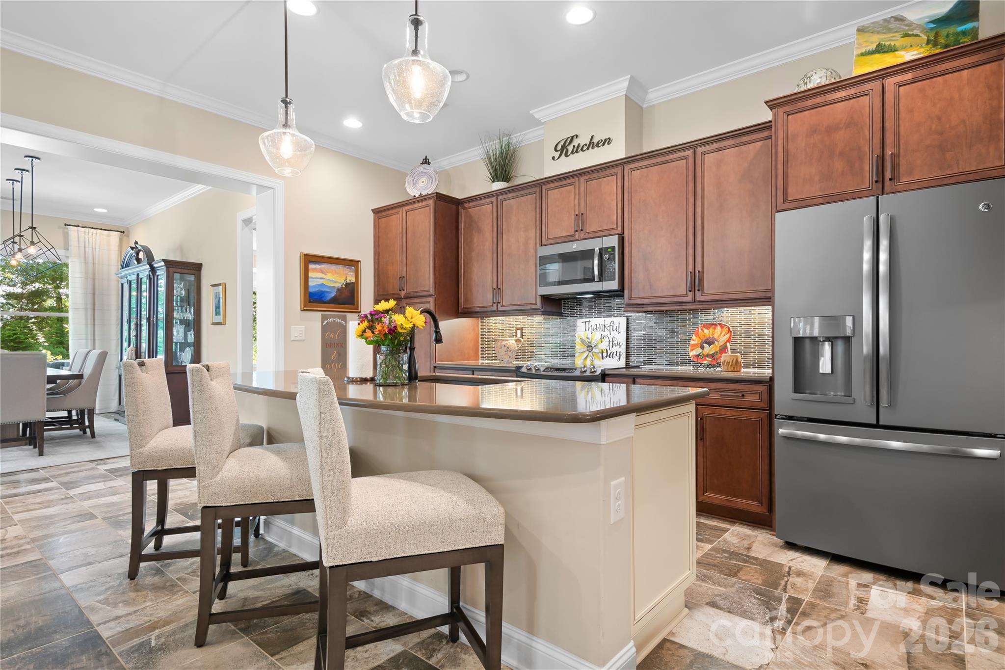 7142 Hanging Rock Court — Denver
