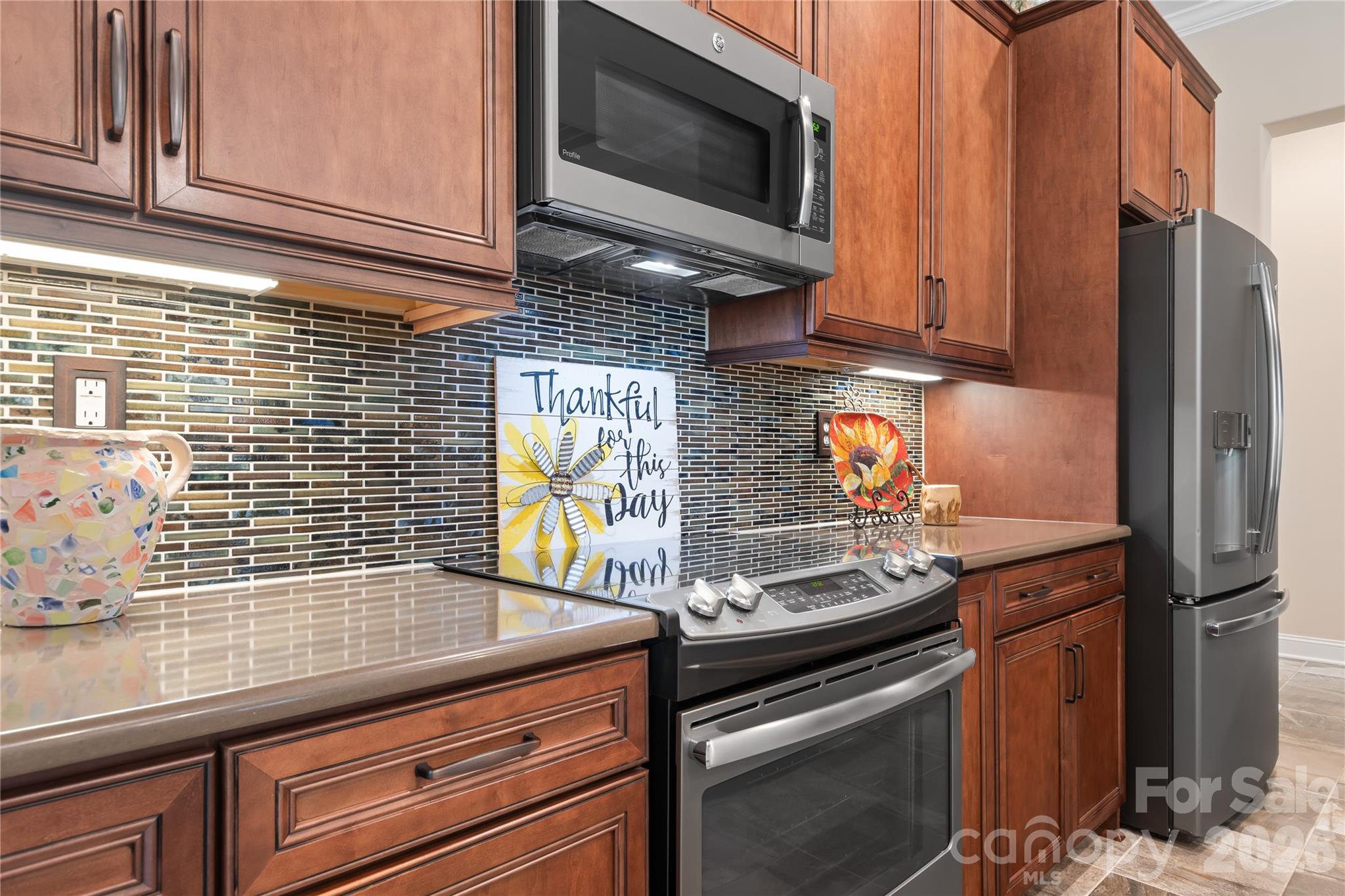 7142 Hanging Rock Court — Denver
