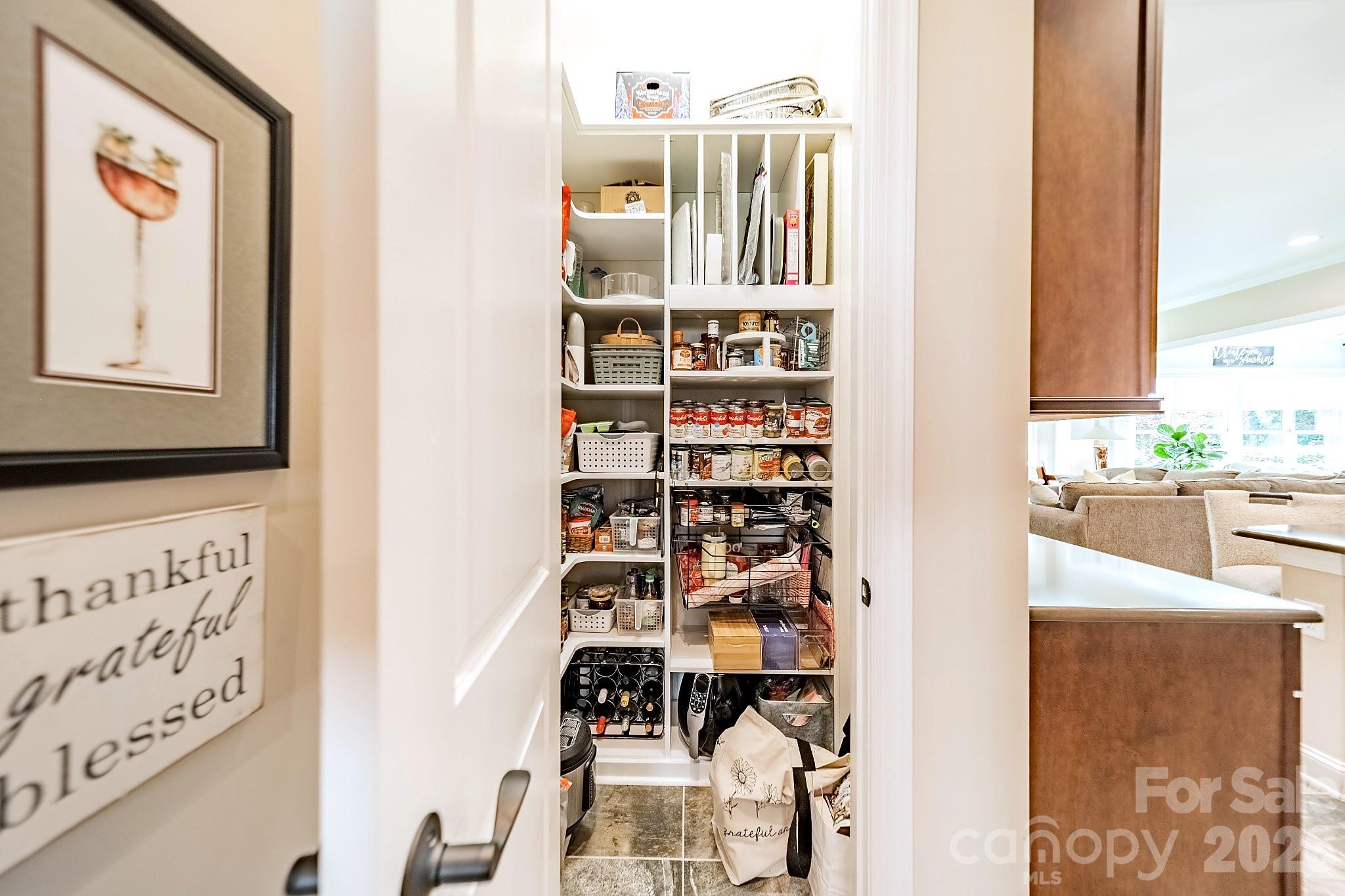 7142 Hanging Rock Court — Denver