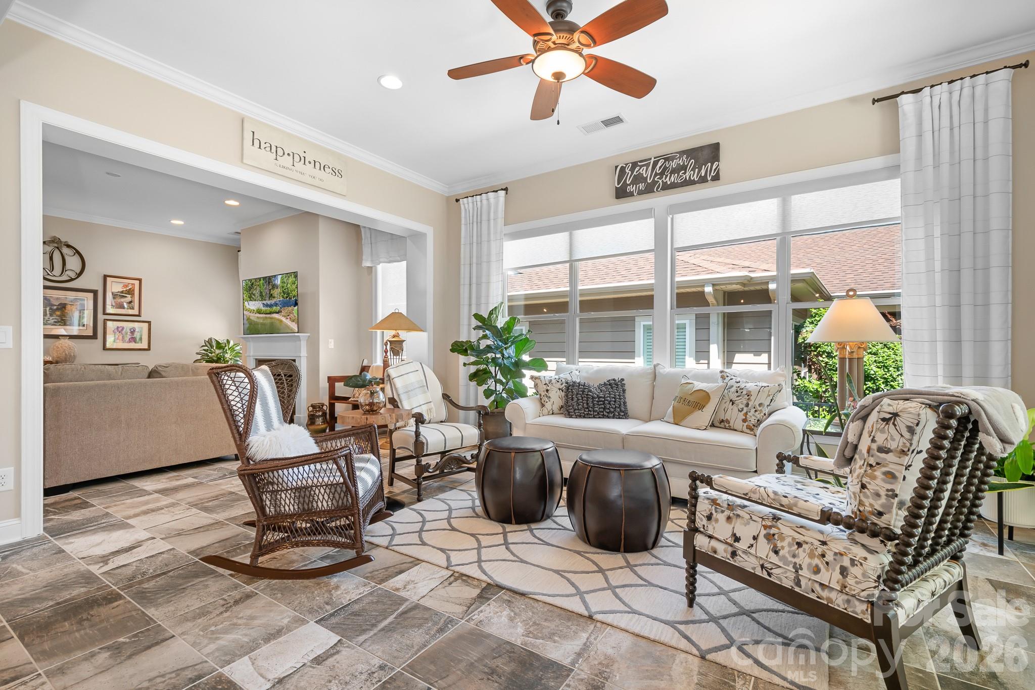 7142 Hanging Rock Court — Denver