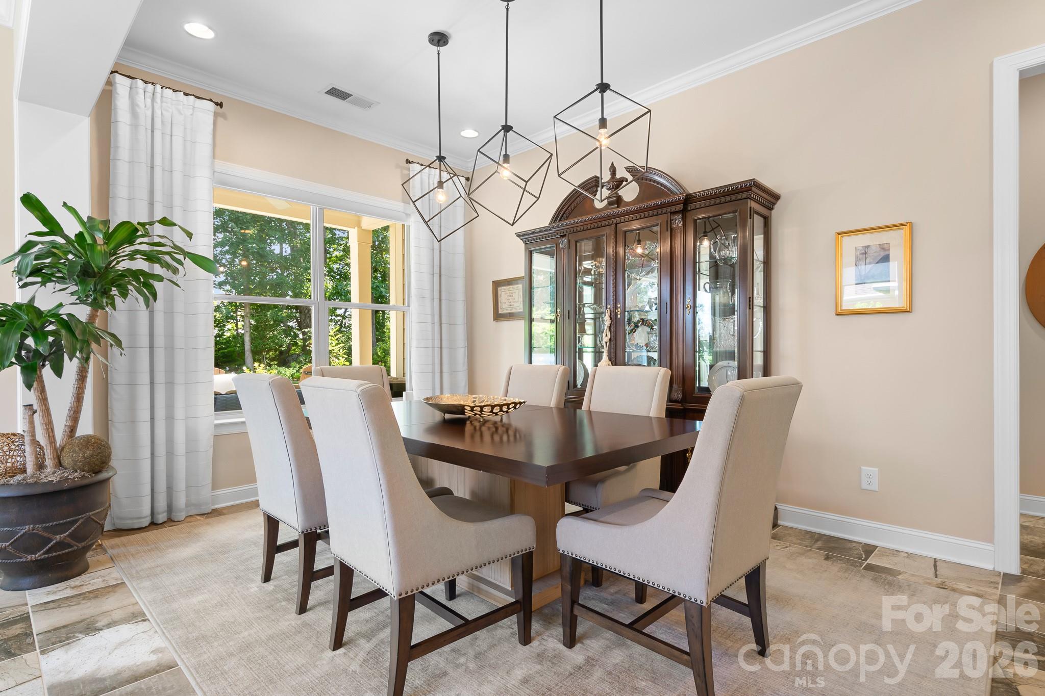 7142 Hanging Rock Court — Denver
