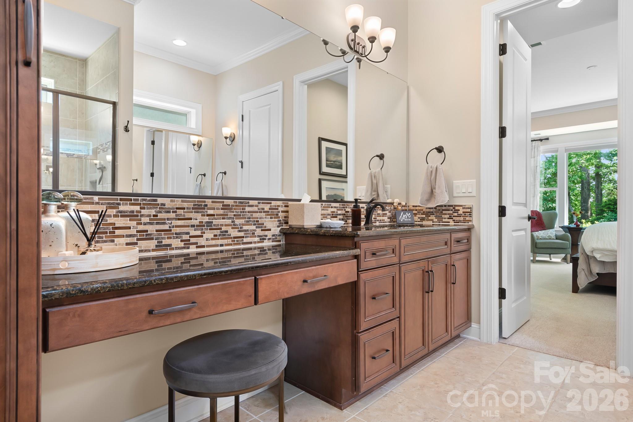 7142 Hanging Rock Court — Denver