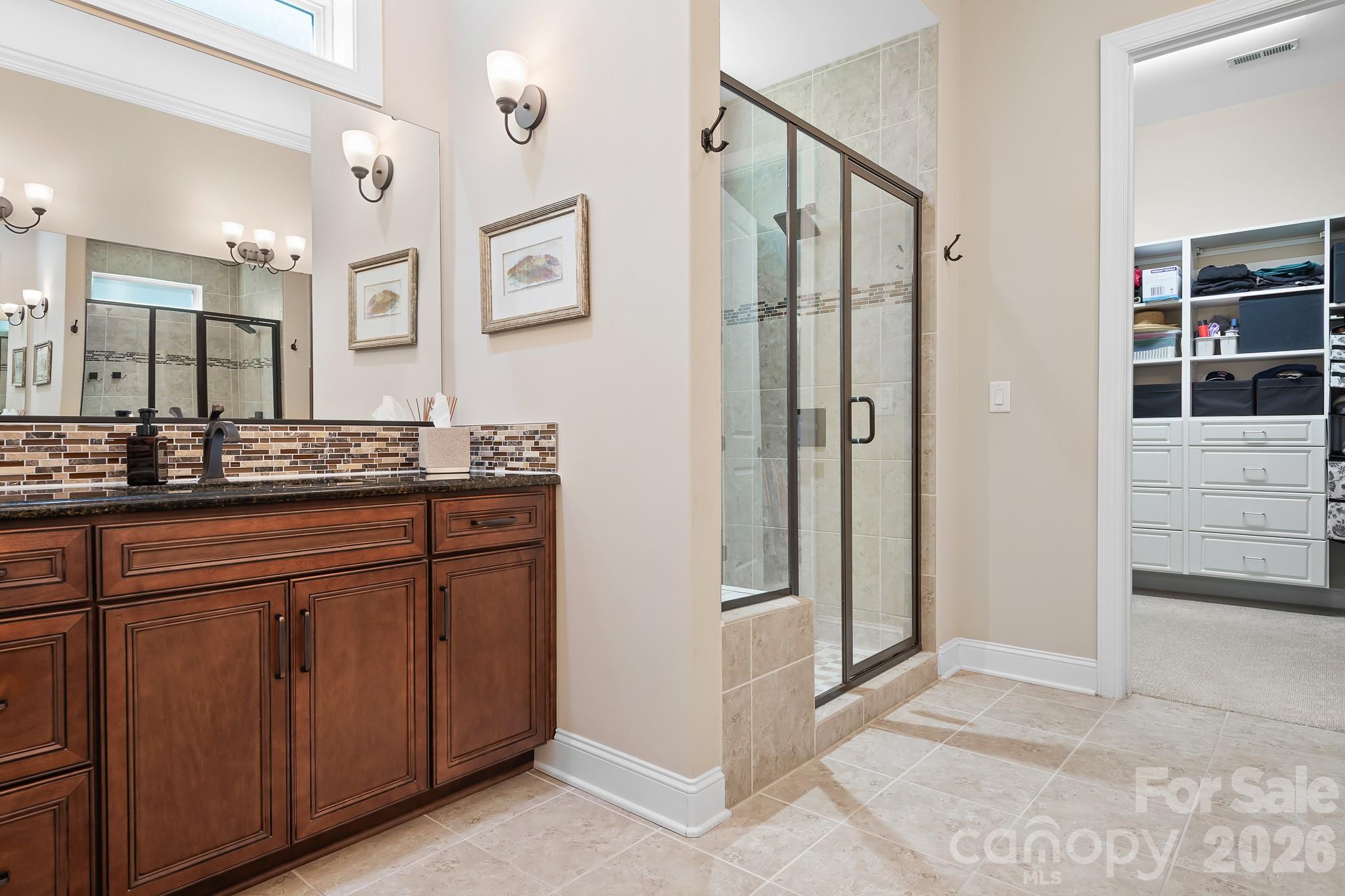 7142 Hanging Rock Court — Denver