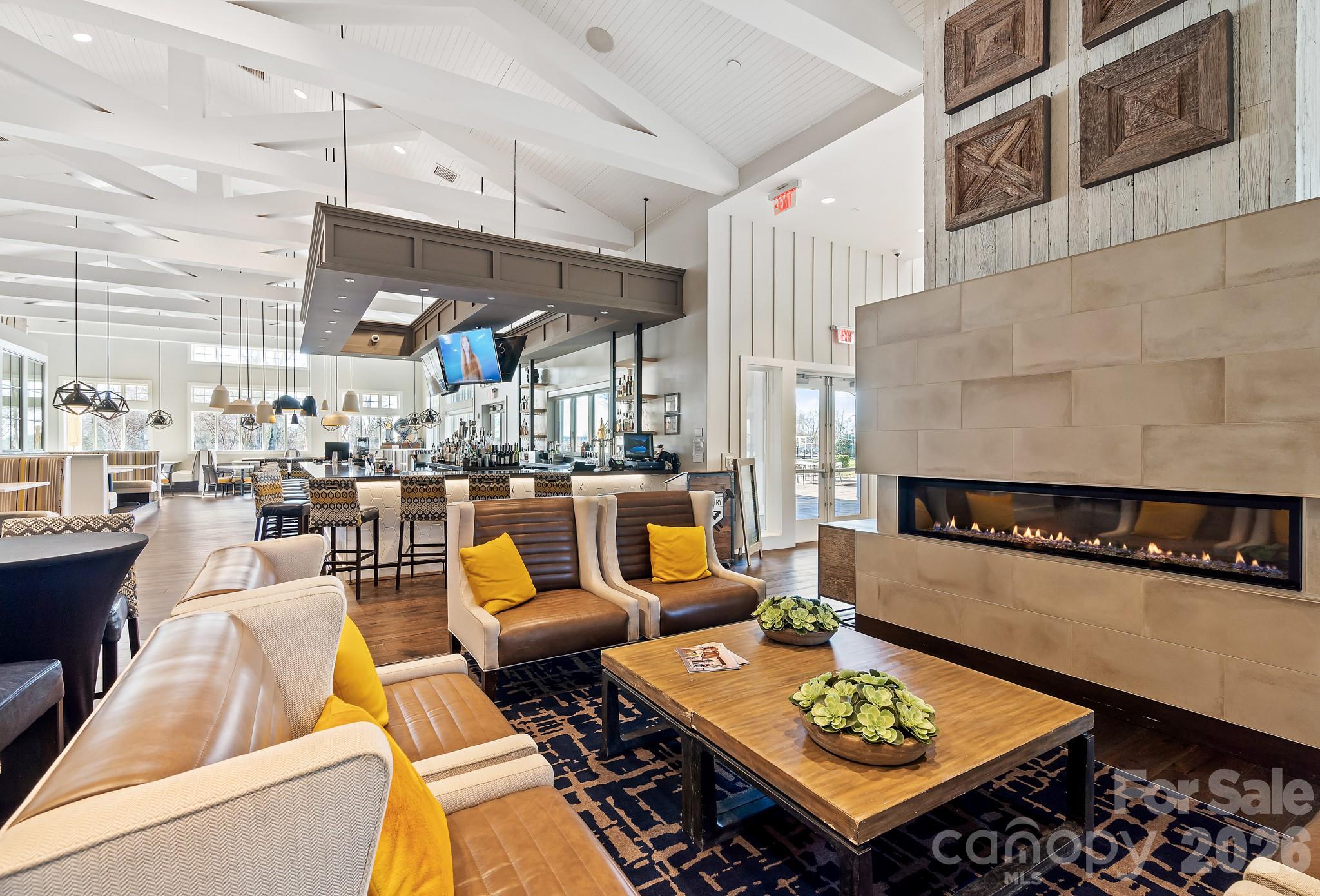 7142 Hanging Rock Court — Denver