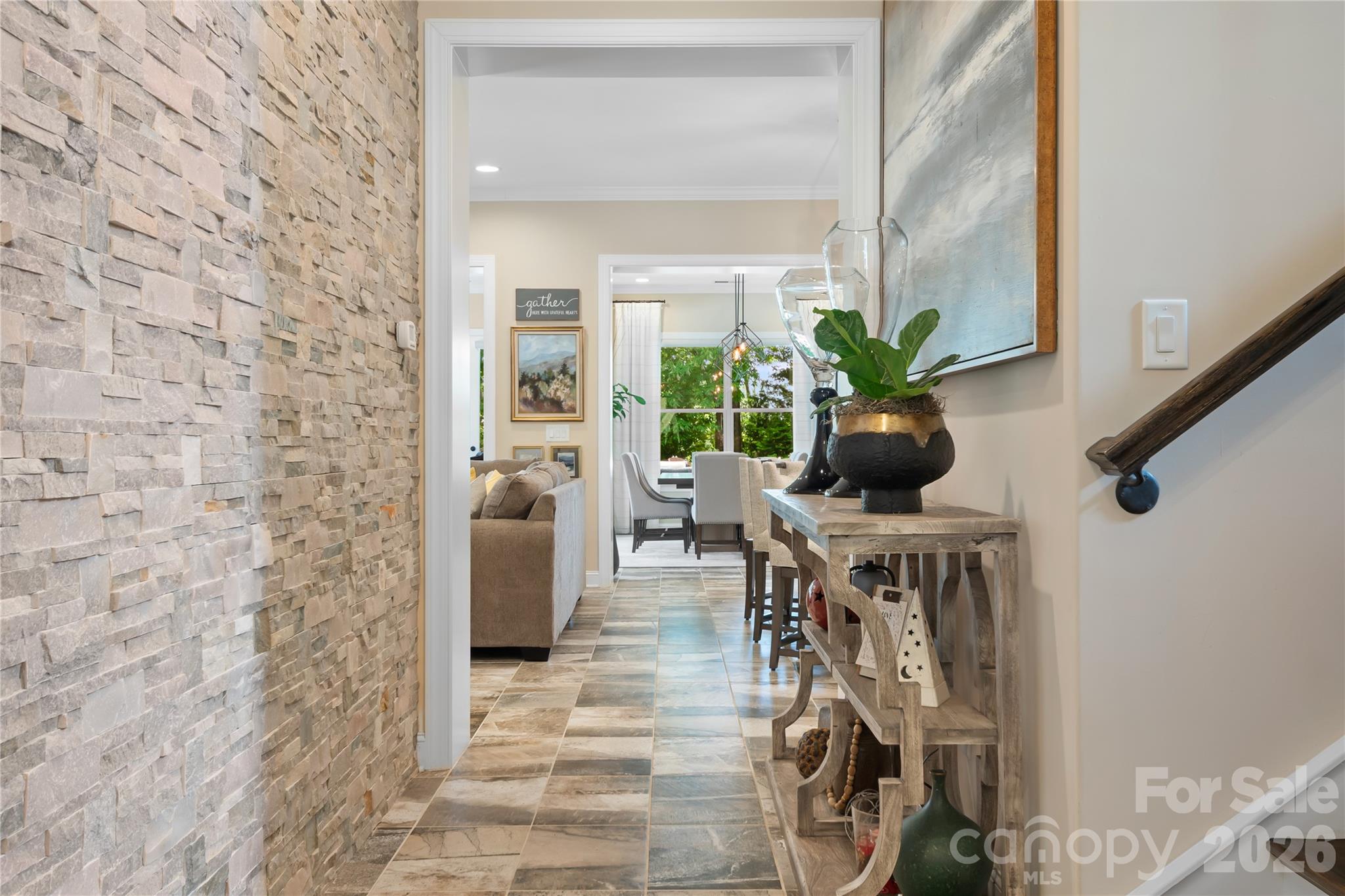 7142 Hanging Rock Court — Denver