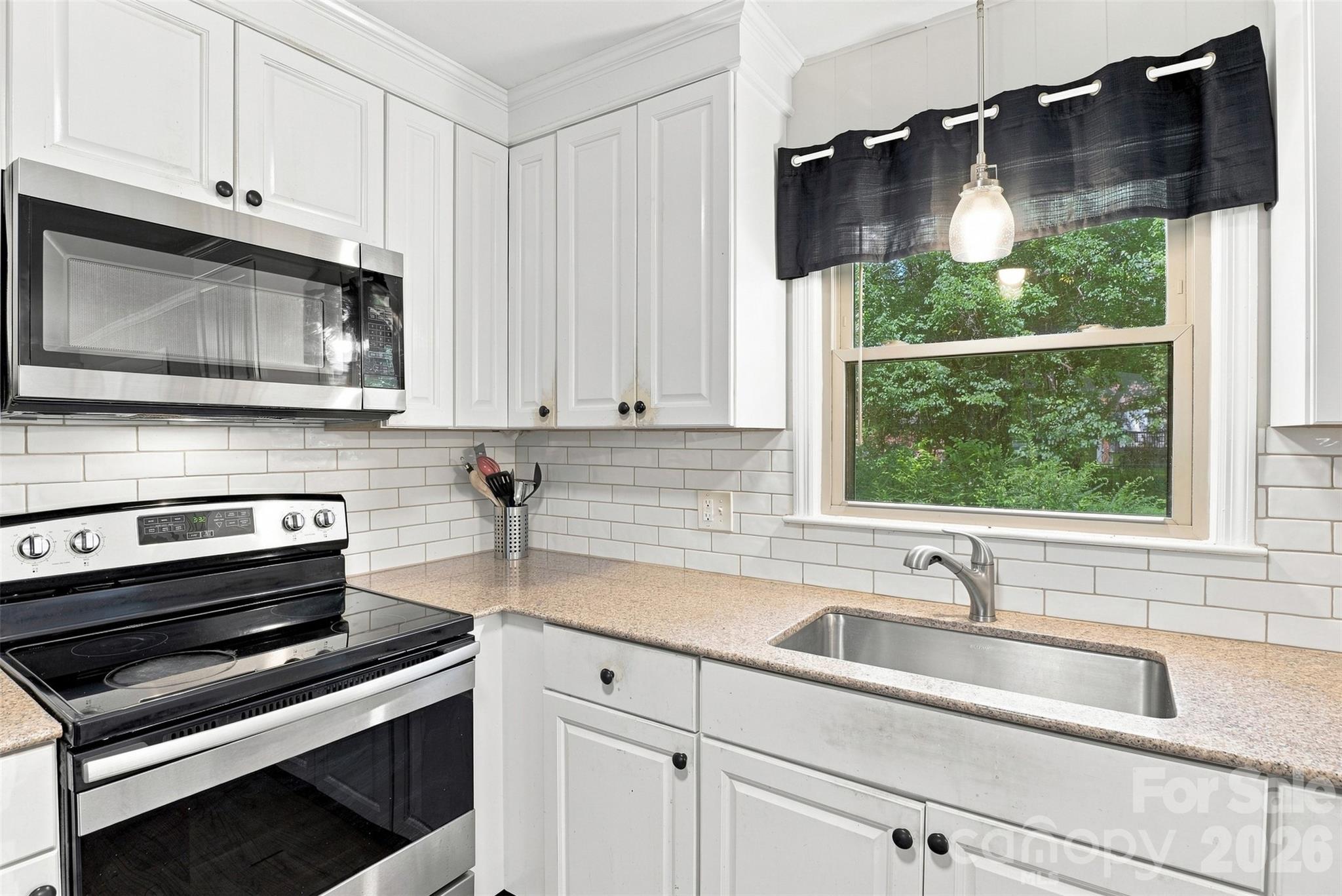 209 Azalea Road — Lancaster