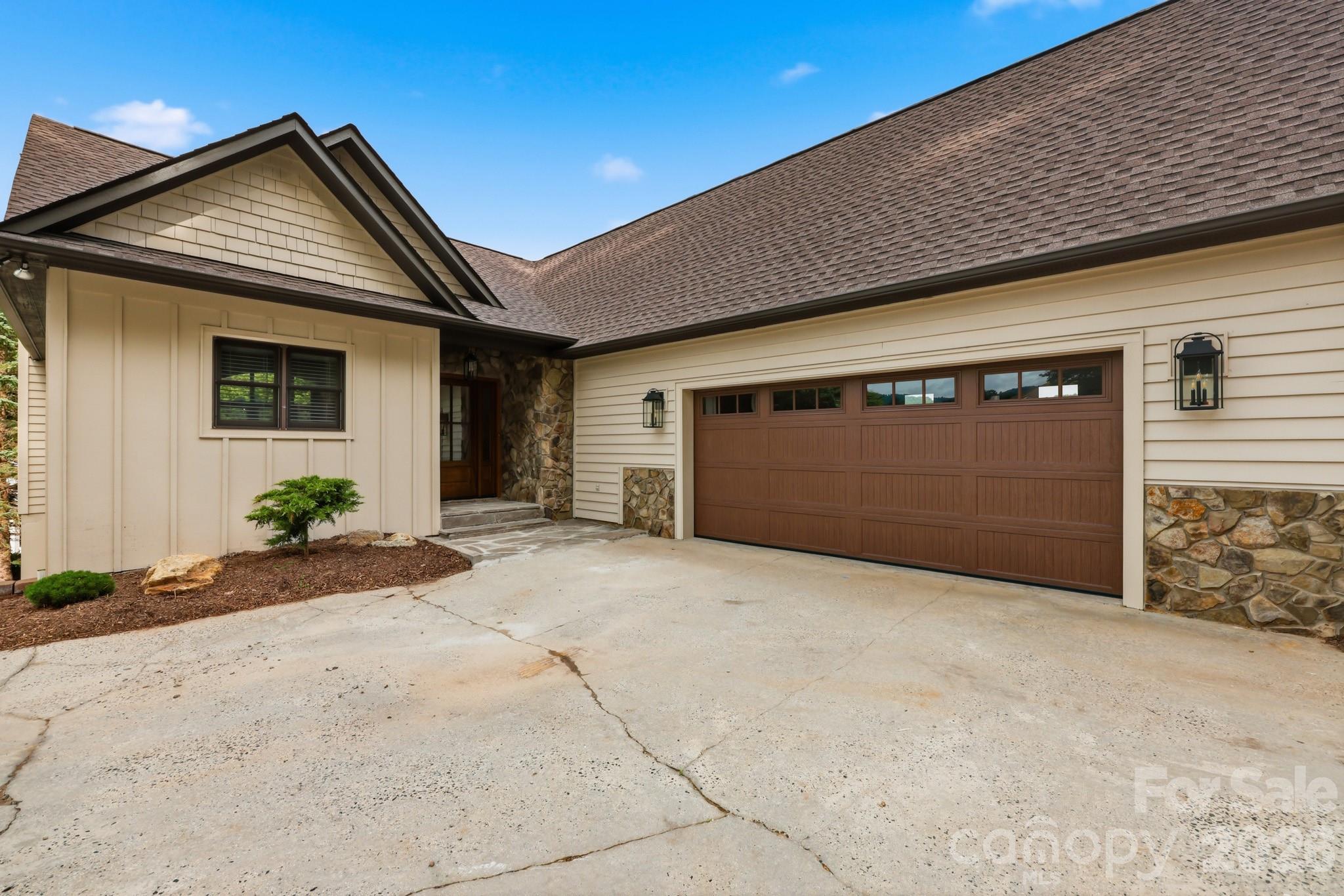 643 W Landing Drive — Jefferson