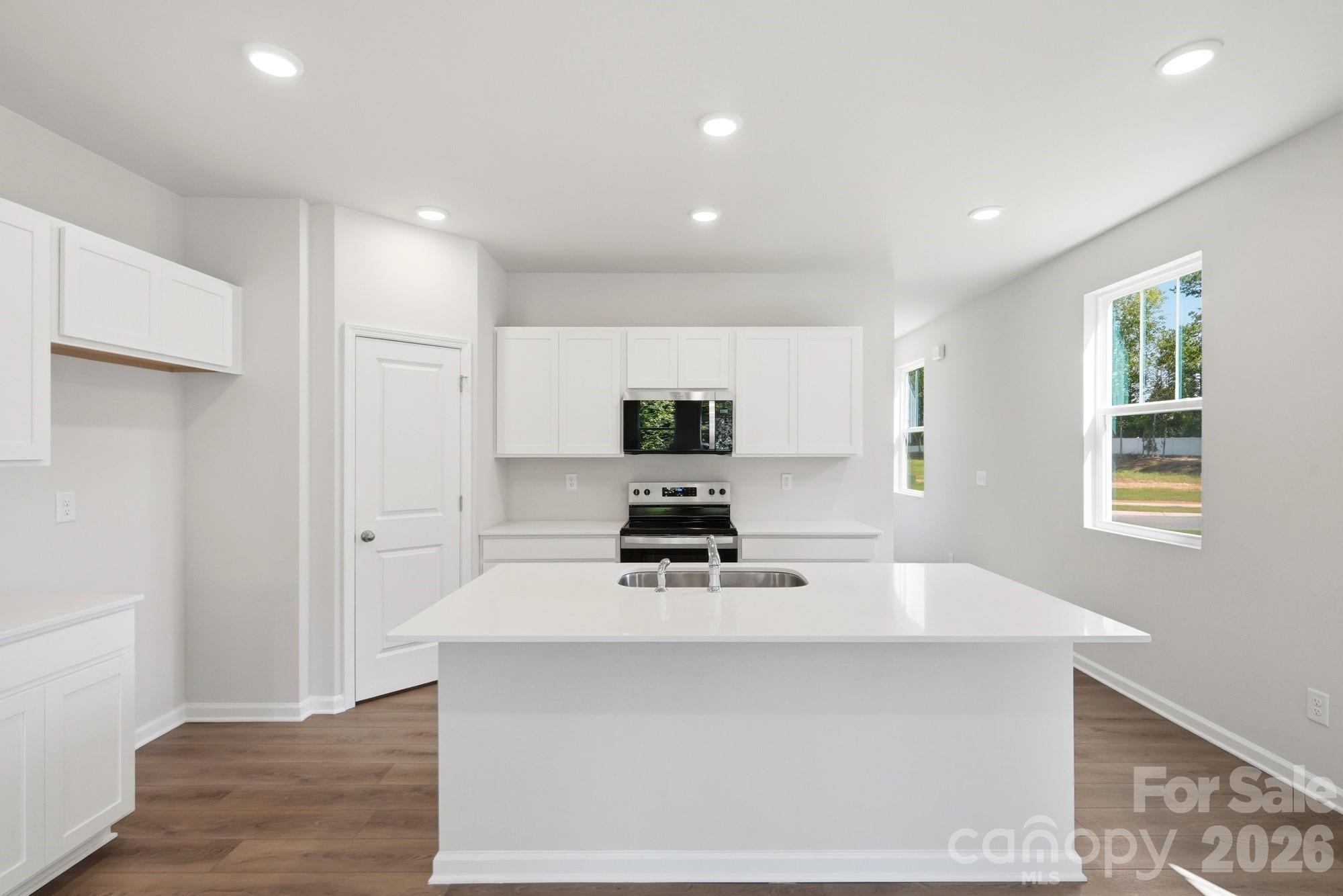 3201 Meadow Knoll Drive — Charlotte
