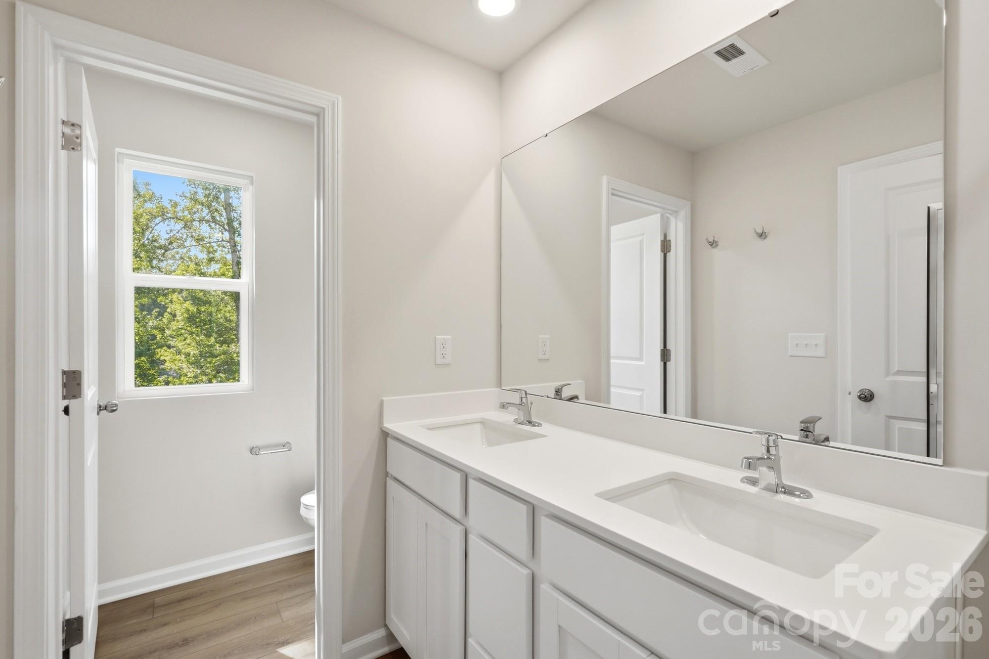 3201 Meadow Knoll Drive — Charlotte