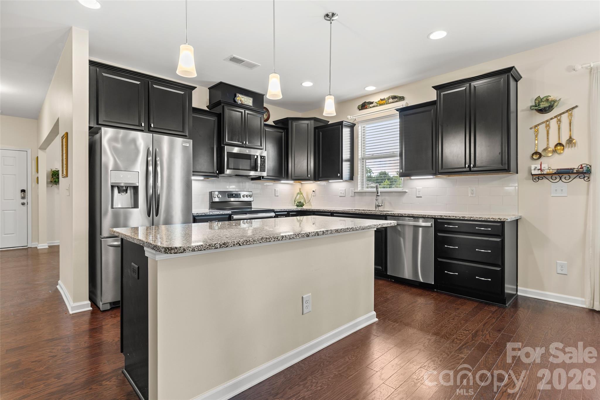 6257 Swanport Road — Lancaster