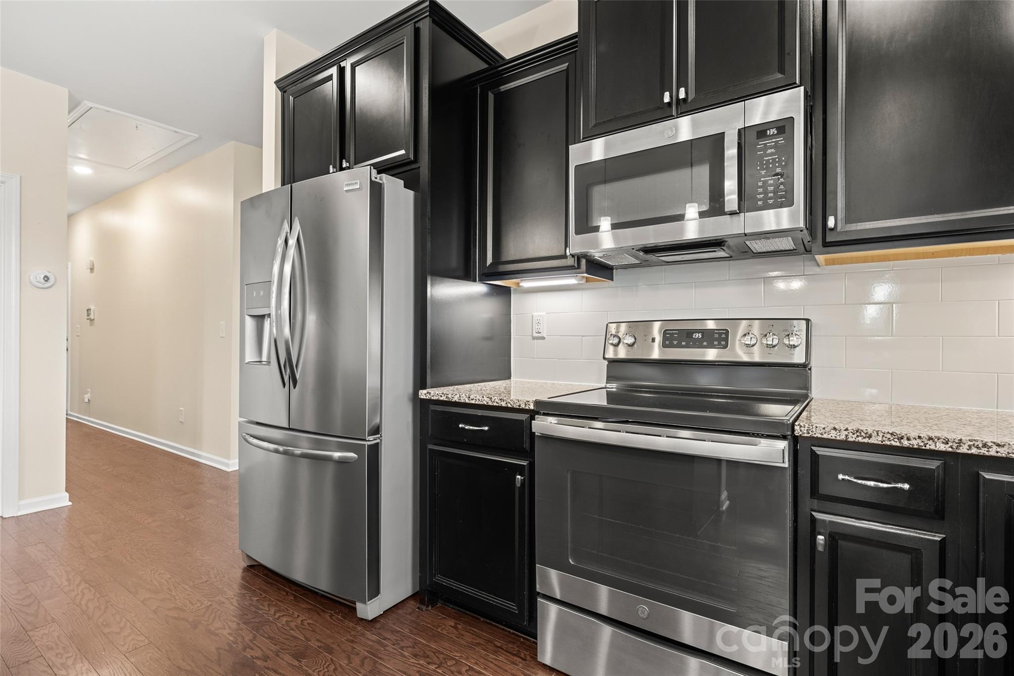 6257 Swanport Road — Lancaster
