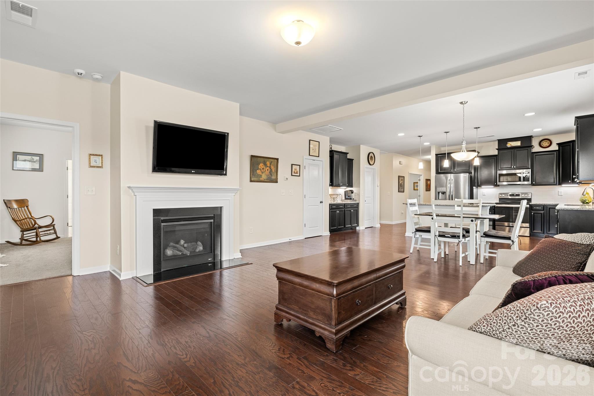 6257 Swanport Road — Lancaster