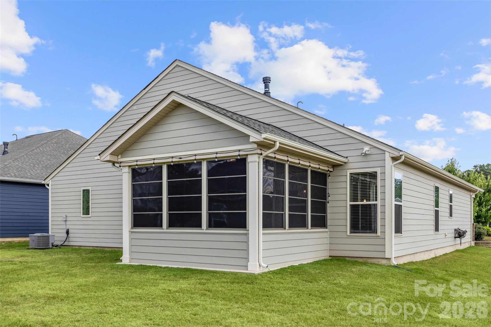 6257 Swanport Road — Lancaster