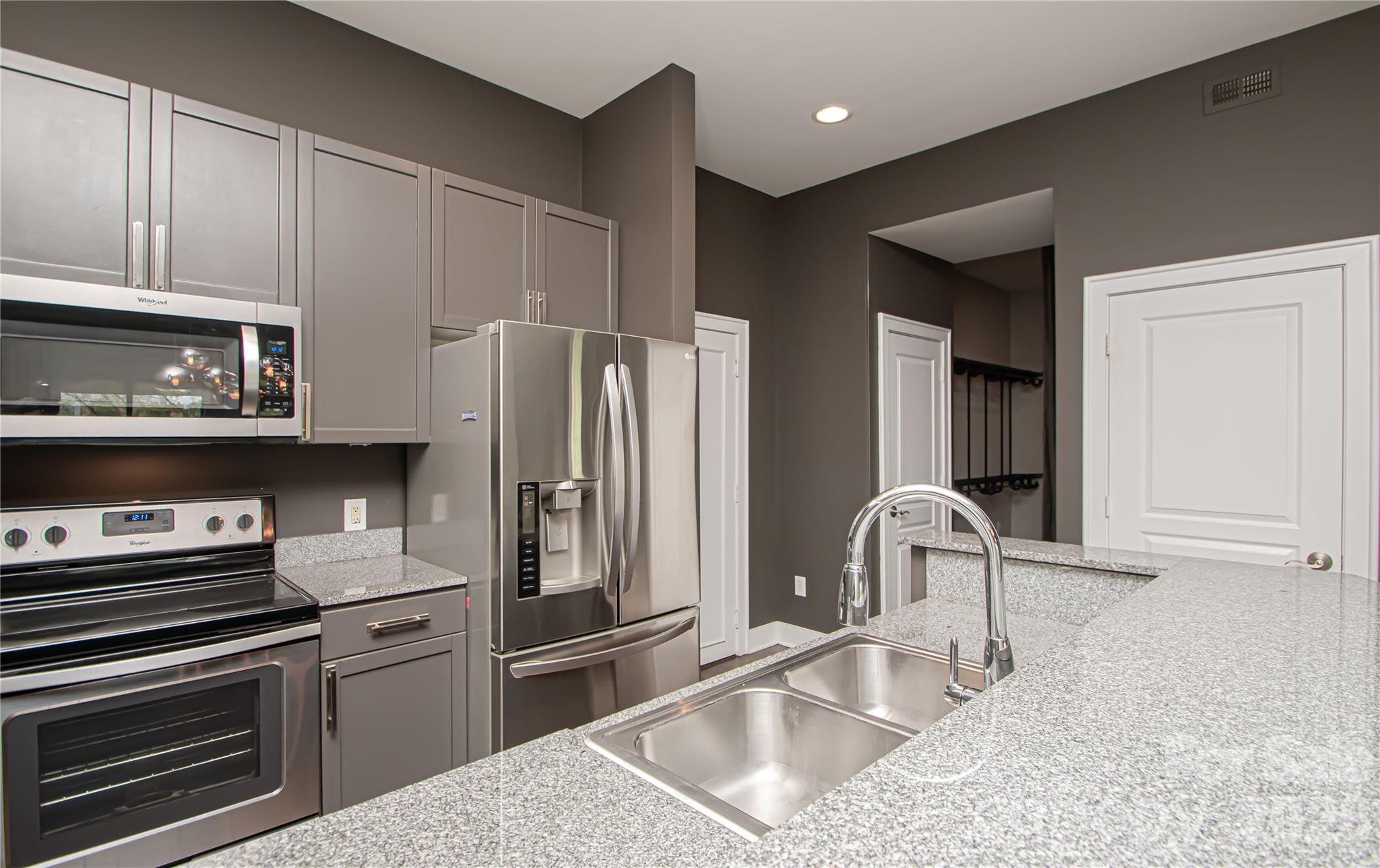 115 E Park Avenue #313 — Charlotte