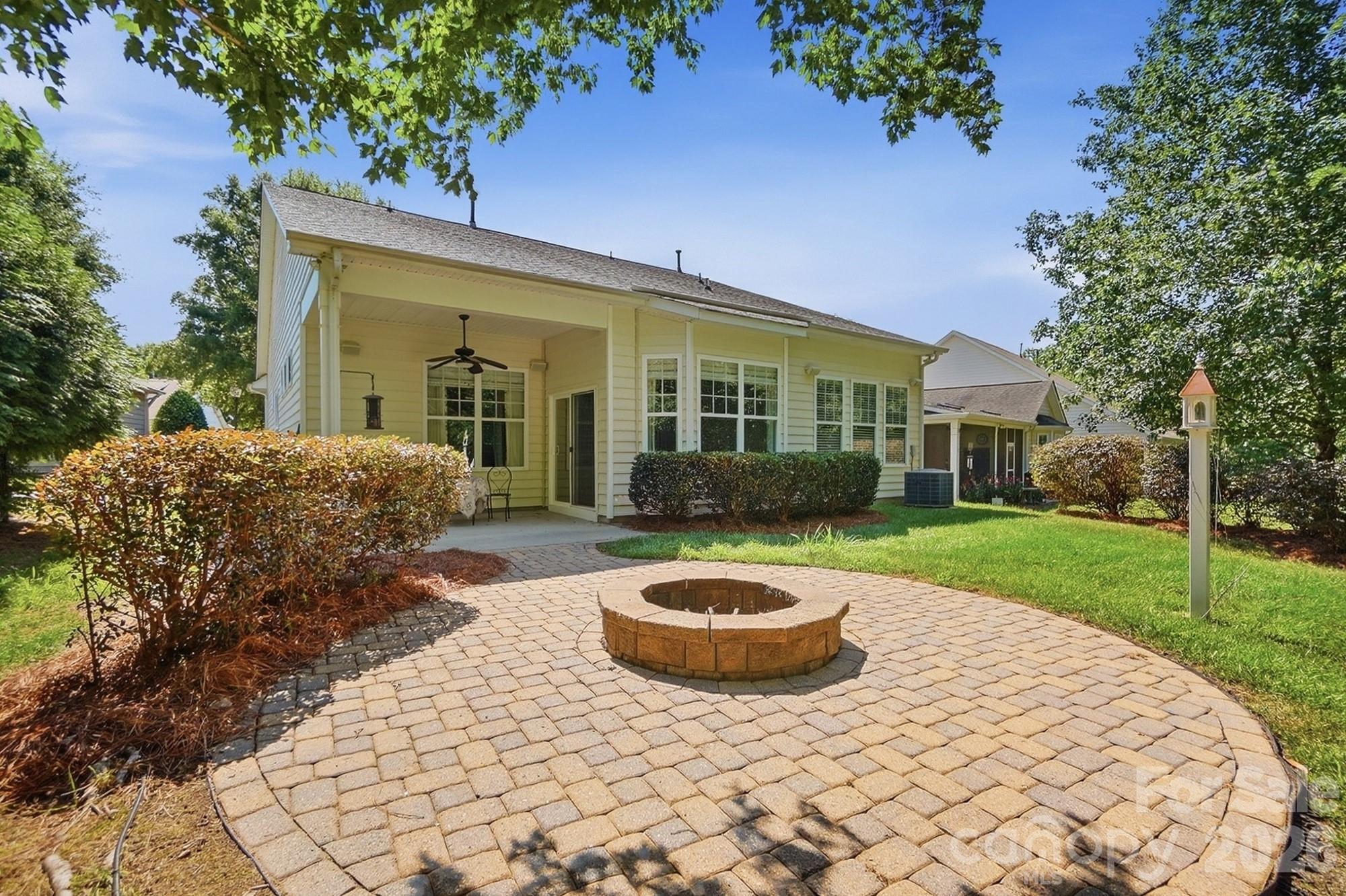 3076 Streamhaven Drive — Fort Mill