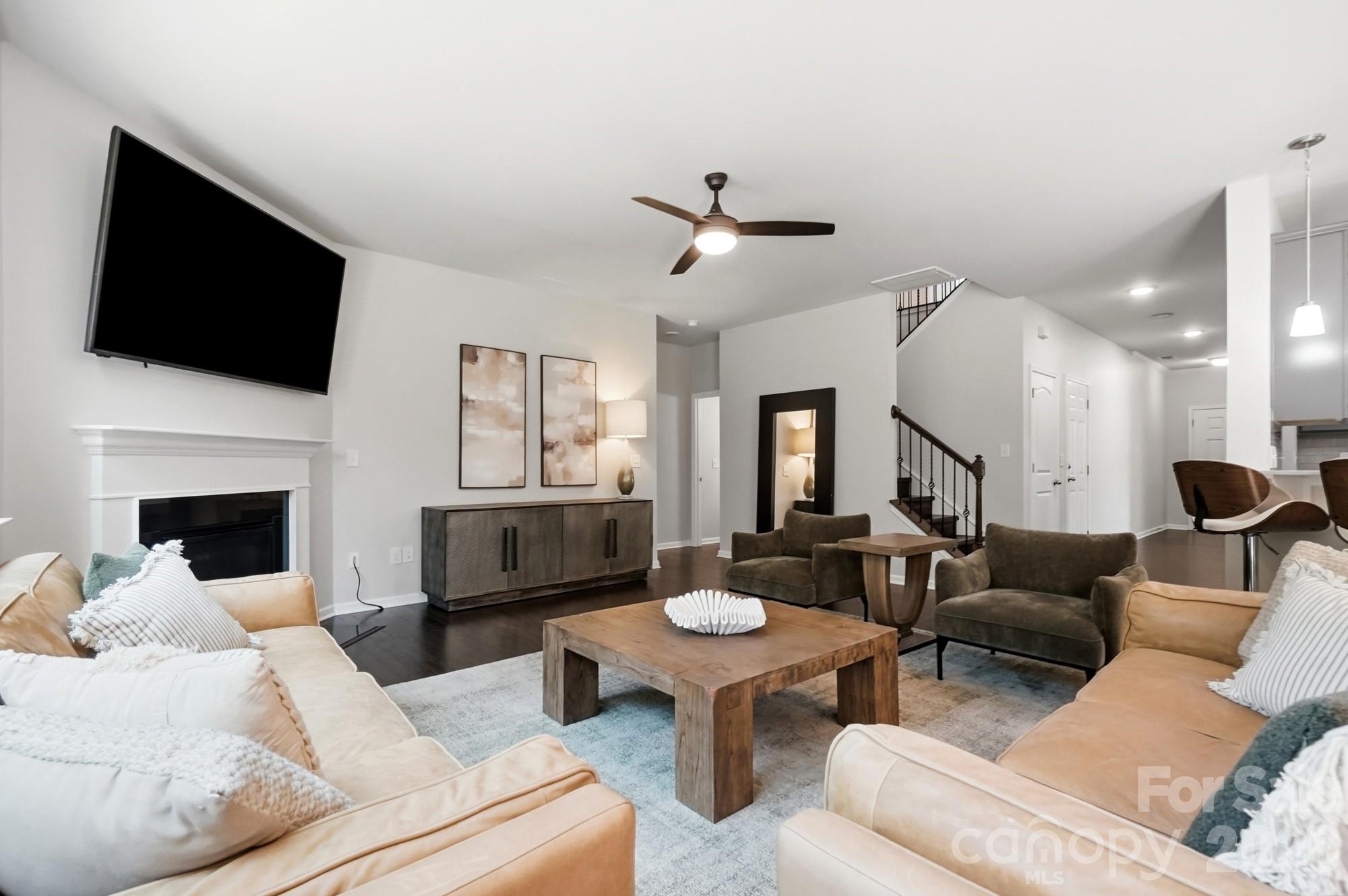 9815 Caledenia Drive — Huntersville