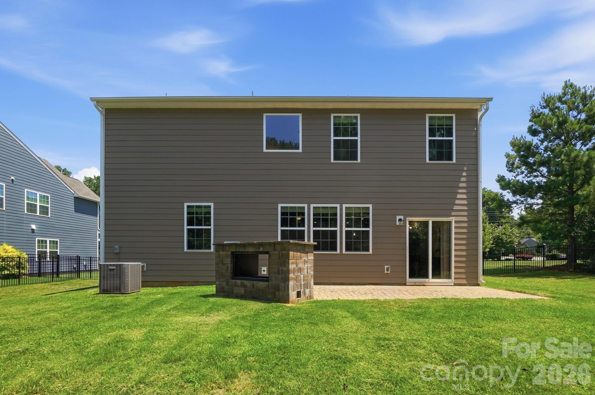 9815 Caledenia Drive — Huntersville