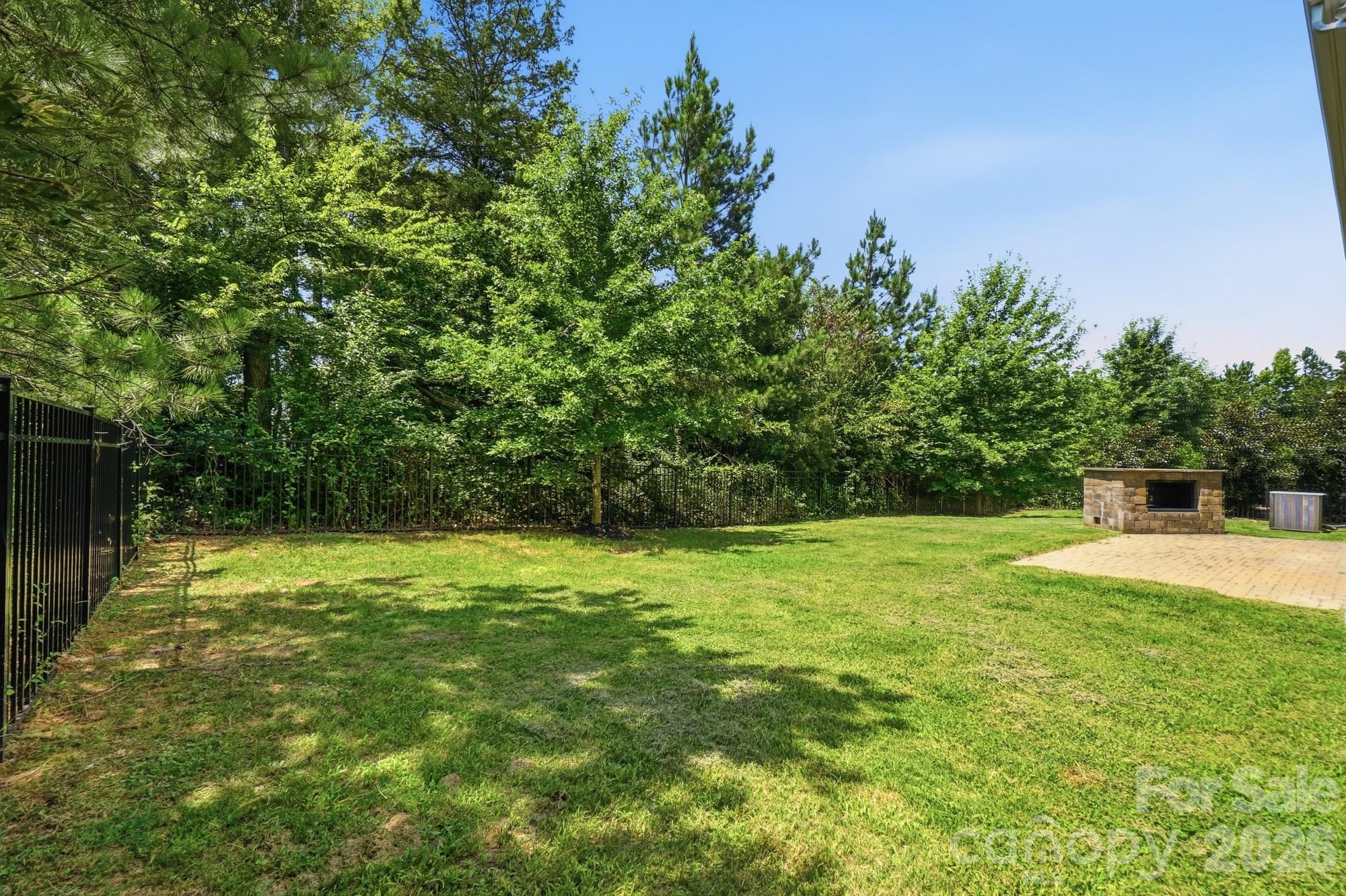 9815 Caledenia Drive — Huntersville