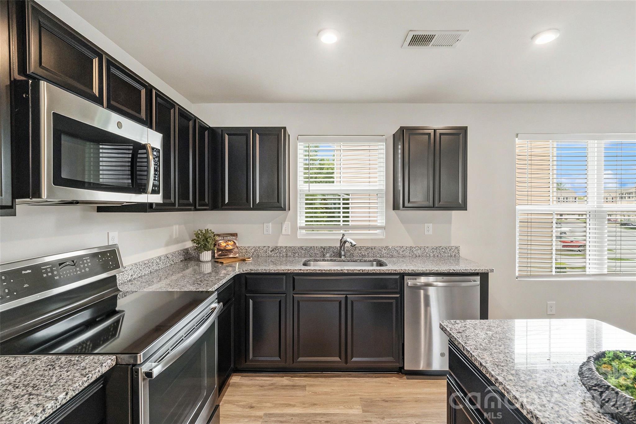 907 Taybyn Road — Fort Mill