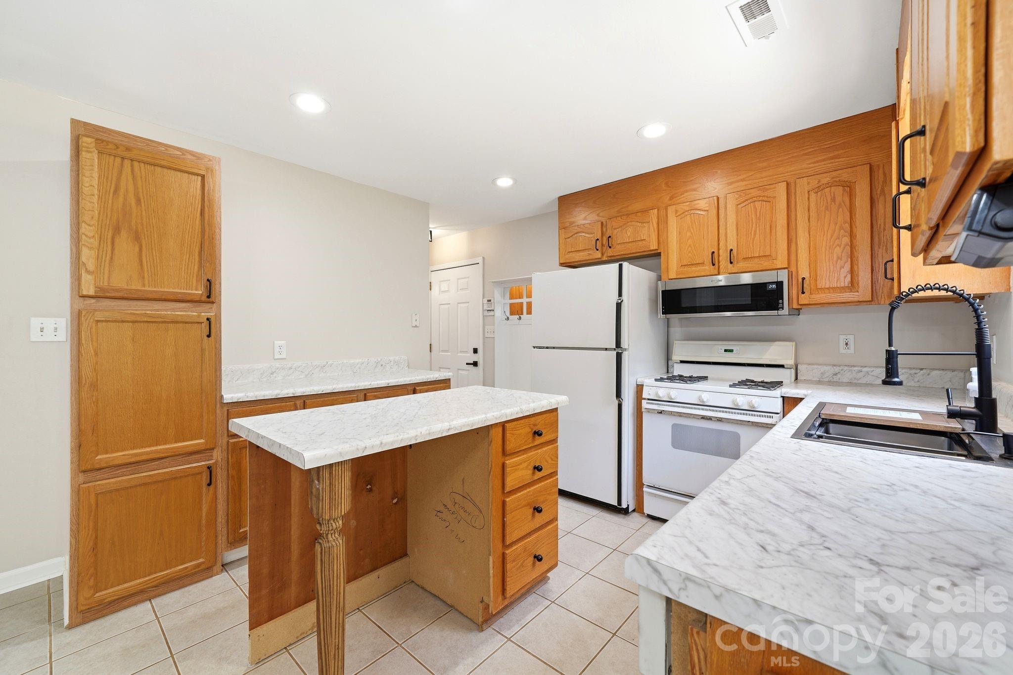 5226 Rockwood Road — Charlotte