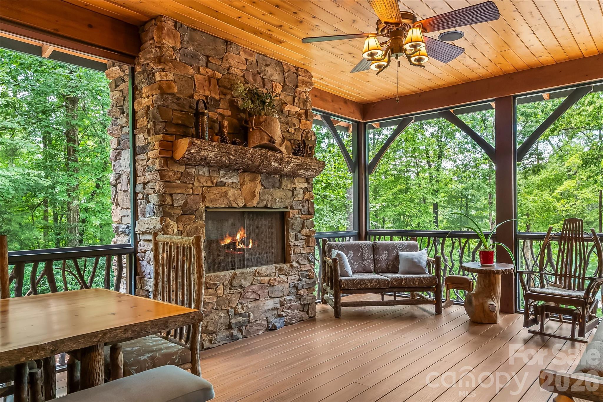1814 Yellow Fork Trail E — Nebo