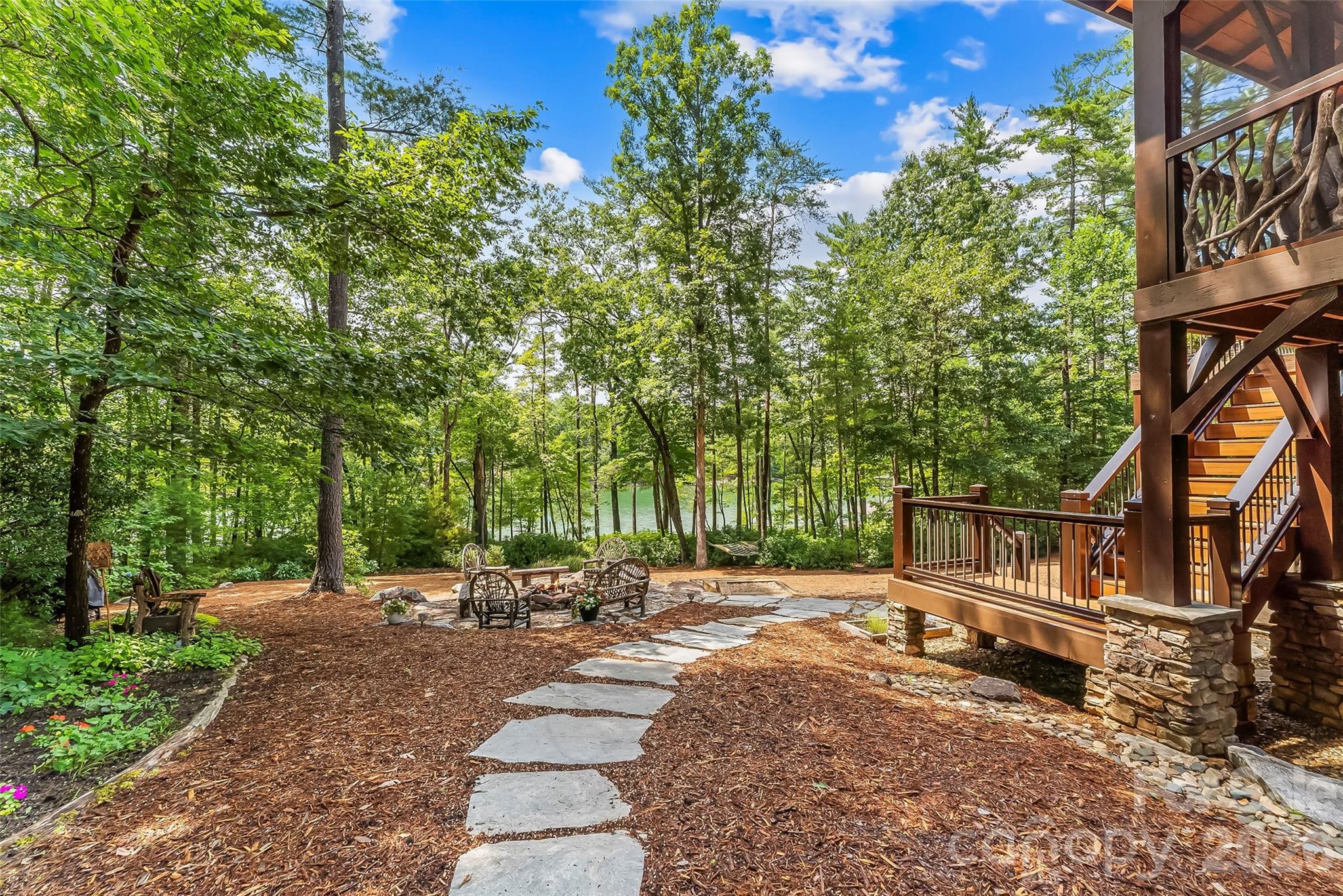 1814 Yellow Fork Trail E — Nebo
