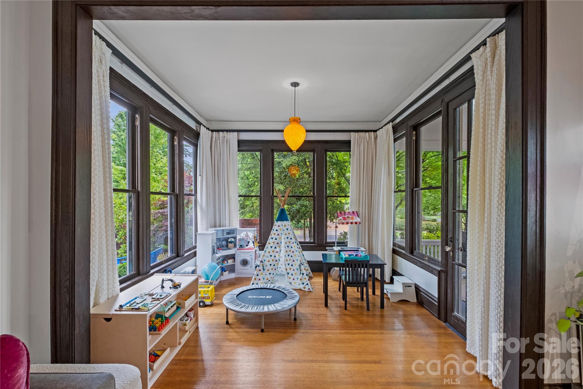 2100 The Plaza Road — Charlotte